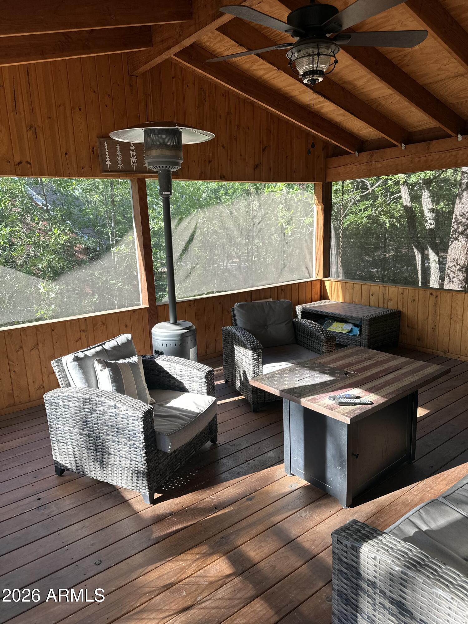WHITE MOUNTAIN CLUB ESTATES UNIT 2 - Residential