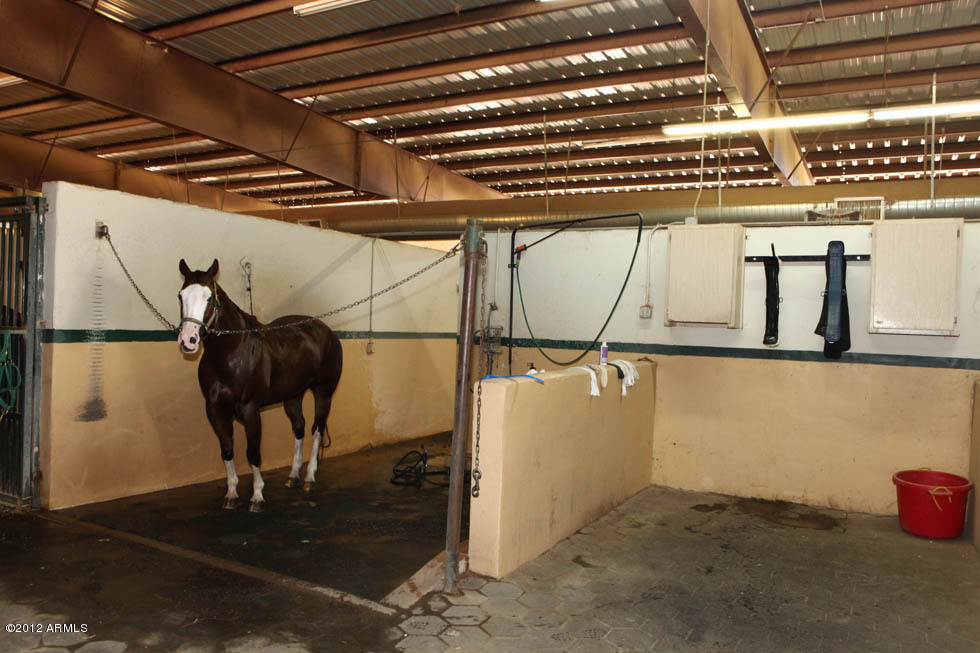 LOMA VISTA FARM SECTION A & B. 15 ACRE TRAINING FACILITY MAIN BARN, 2 ARENAS EQUIP. STORAGE MUST SEE - Residential