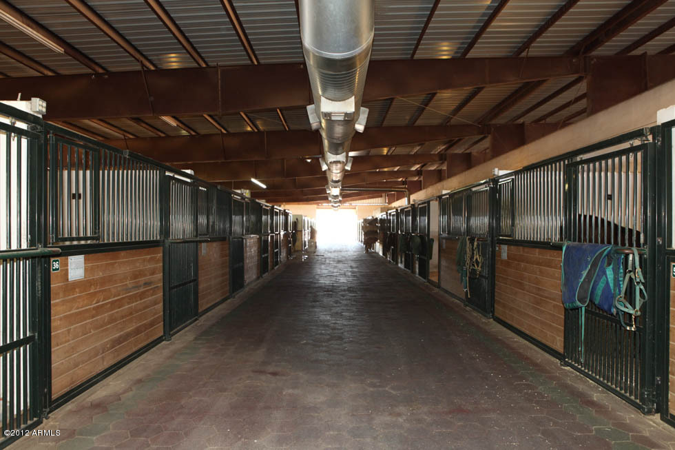 LOMA VISTA FARM SECTION A & B. 15 ACRE TRAINING FACILITY MAIN BARN, 2 ARENAS EQUIP. STORAGE MUST SEE - Residential