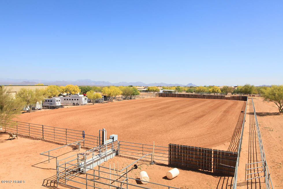 LOMA VISTA FARM SECTION A & B. 15 ACRE TRAINING FACILITY MAIN BARN, 2 ARENAS EQUIP. STORAGE MUST SEE - Residential
