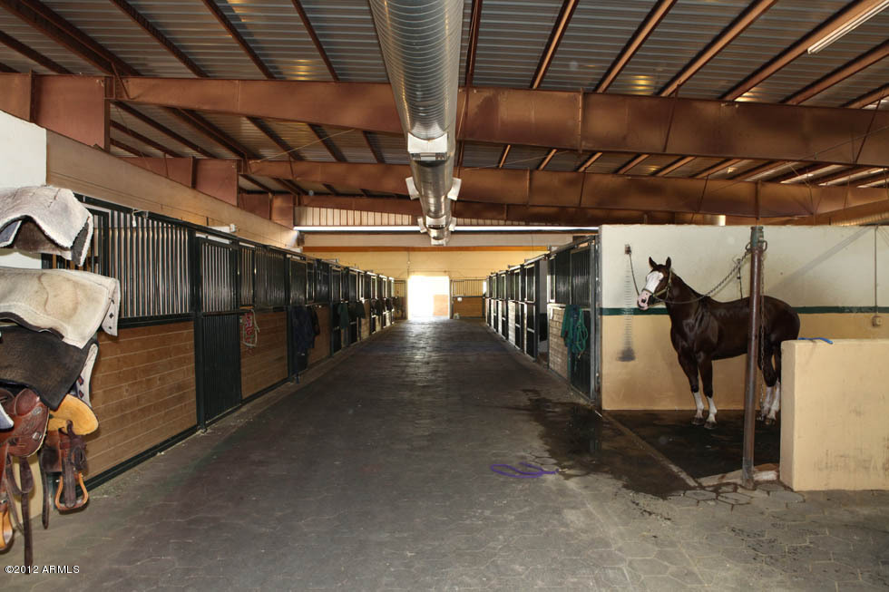 LOMA VISTA FARM SECTION A & B. 15 ACRE TRAINING FACILITY MAIN BARN, 2 ARENAS EQUIP. STORAGE MUST SEE - Residential