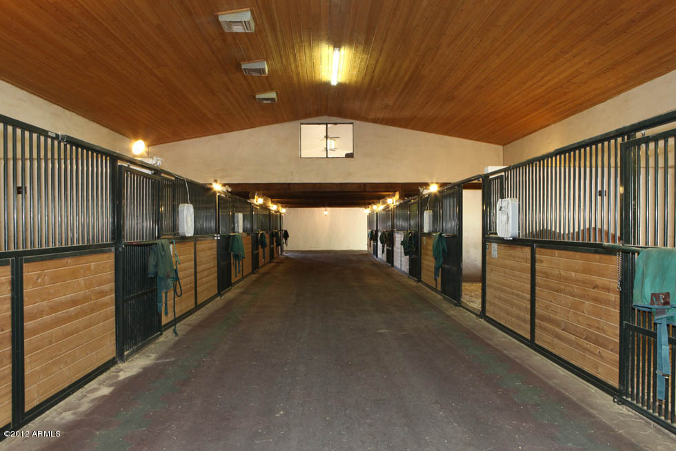 LOMA VISTA FARM SECTION A & B. 15 ACRE TRAINING FACILITY MAIN BARN, 2 ARENAS EQUIP. STORAGE MUST SEE - Residential