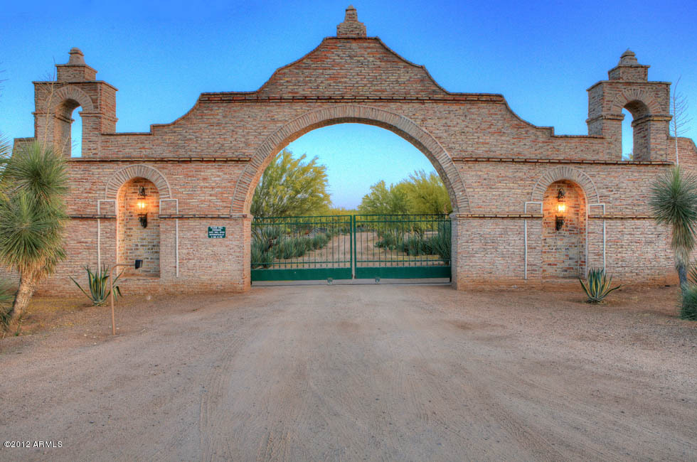 LOMA VISTA FARM SECTION A & B. 15 ACRE TRAINING FACILITY MAIN BARN, 2 ARENAS EQUIP. STORAGE MUST SEE - Residential