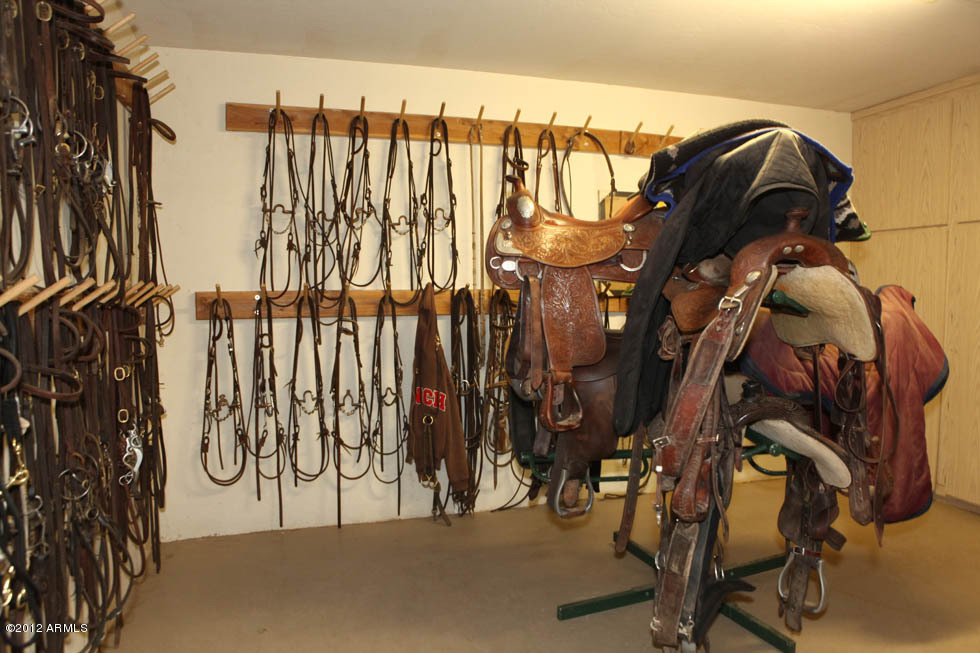 LOMA VISTA FARM SECTION A & B. 15 ACRE TRAINING FACILITY MAIN BARN, 2 ARENAS EQUIP. STORAGE MUST SEE - Residential