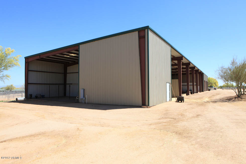 LOMA VISTA FARM SECTION A & B. 15 ACRE TRAINING FACILITY MAIN BARN, 2 ARENAS EQUIP. STORAGE MUST SEE - Residential