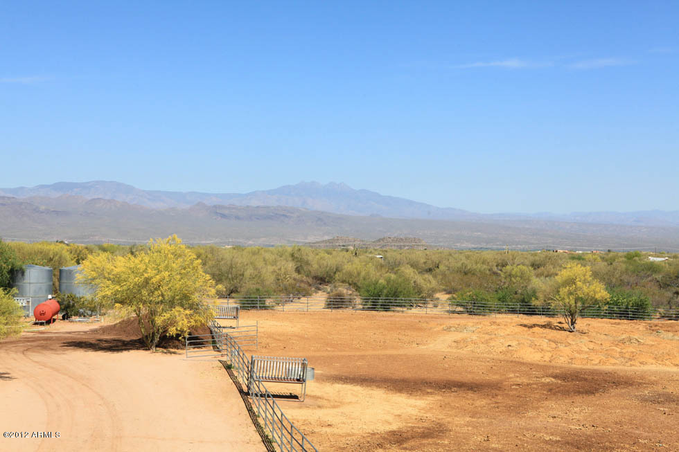 LOMA VISTA FARM SECTION A & B. 15 ACRE TRAINING FACILITY MAIN BARN, 2 ARENAS EQUIP. STORAGE MUST SEE - Residential