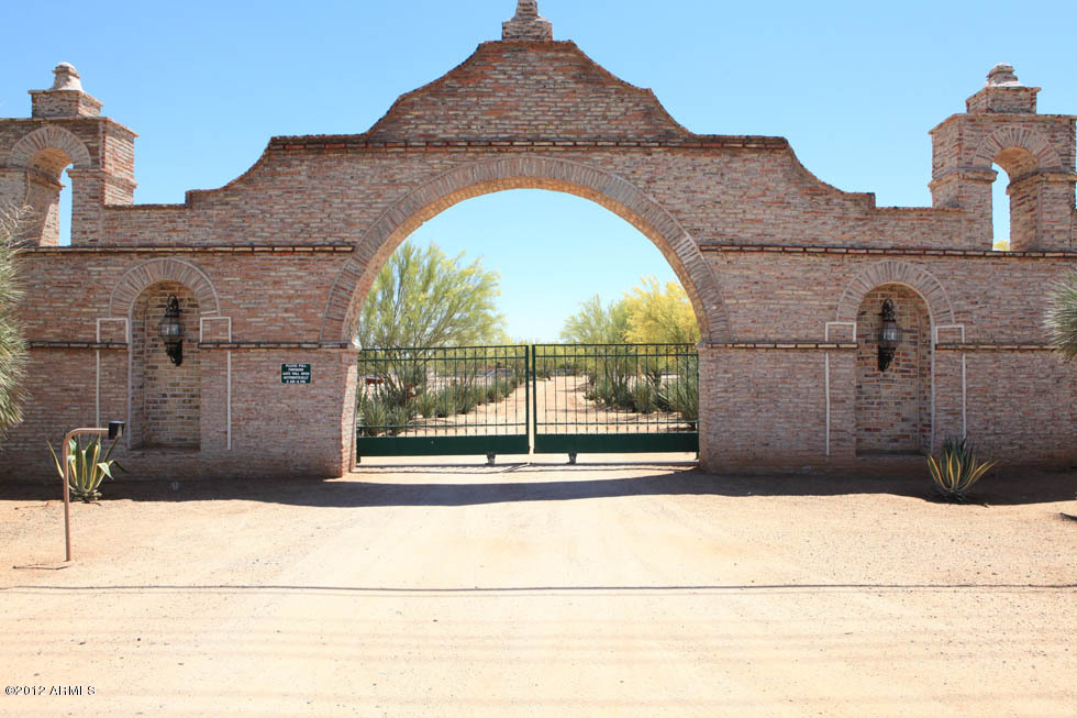 LOMA VISTA FARM SECTION A & B. 15 ACRE TRAINING FACILITY MAIN BARN, 2 ARENAS EQUIP. STORAGE MUST SEE - Residential