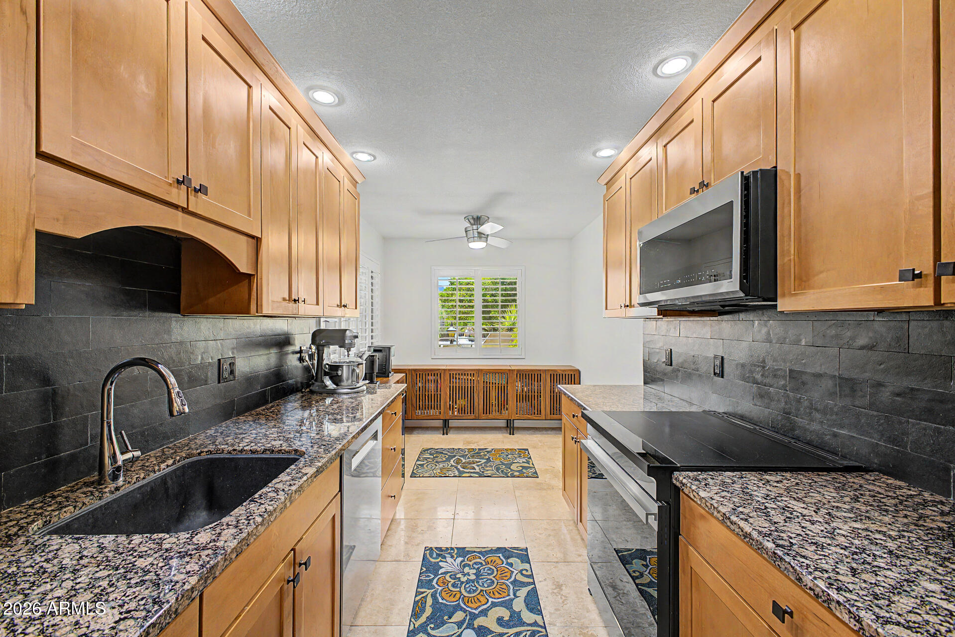 CAMELBACK MOUNTAIN VIEW ESTATES - Residential