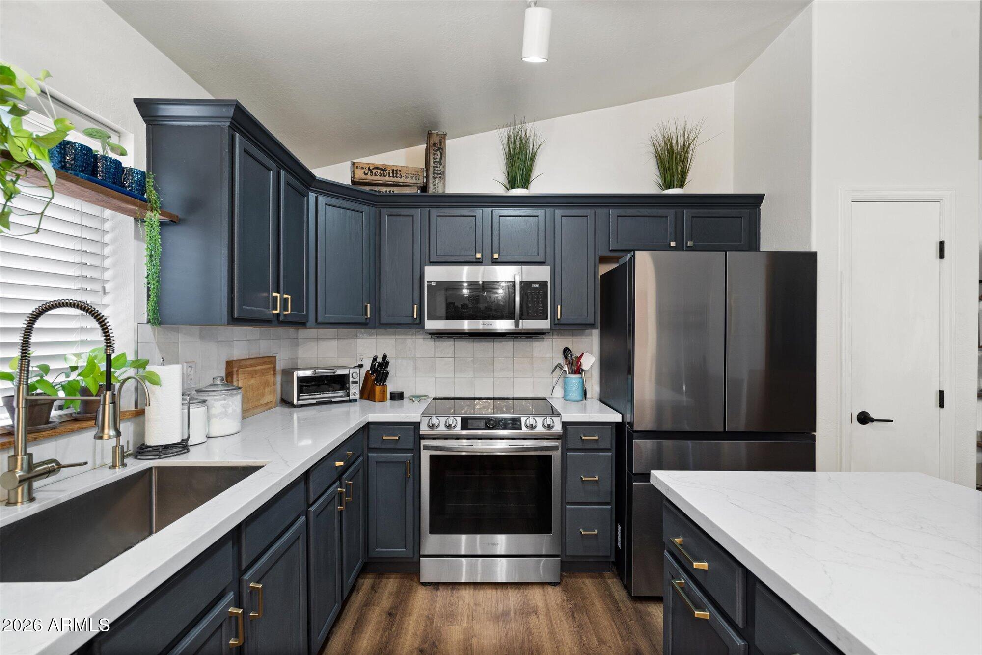 PARADISE PARKE - Residential