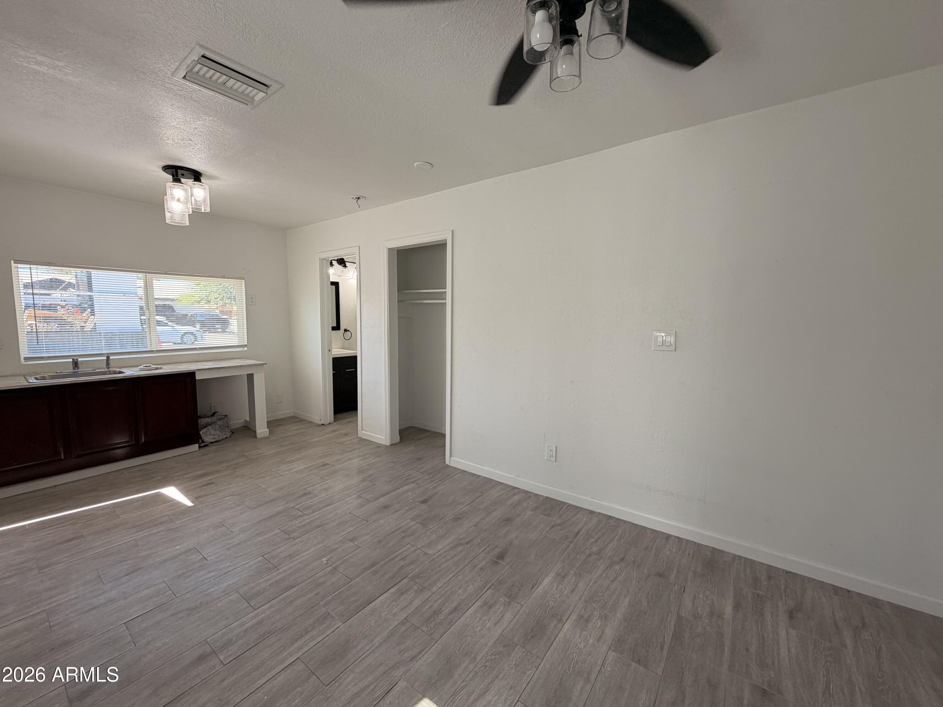 MARYVALE TERRACE NO. 49 - Residential