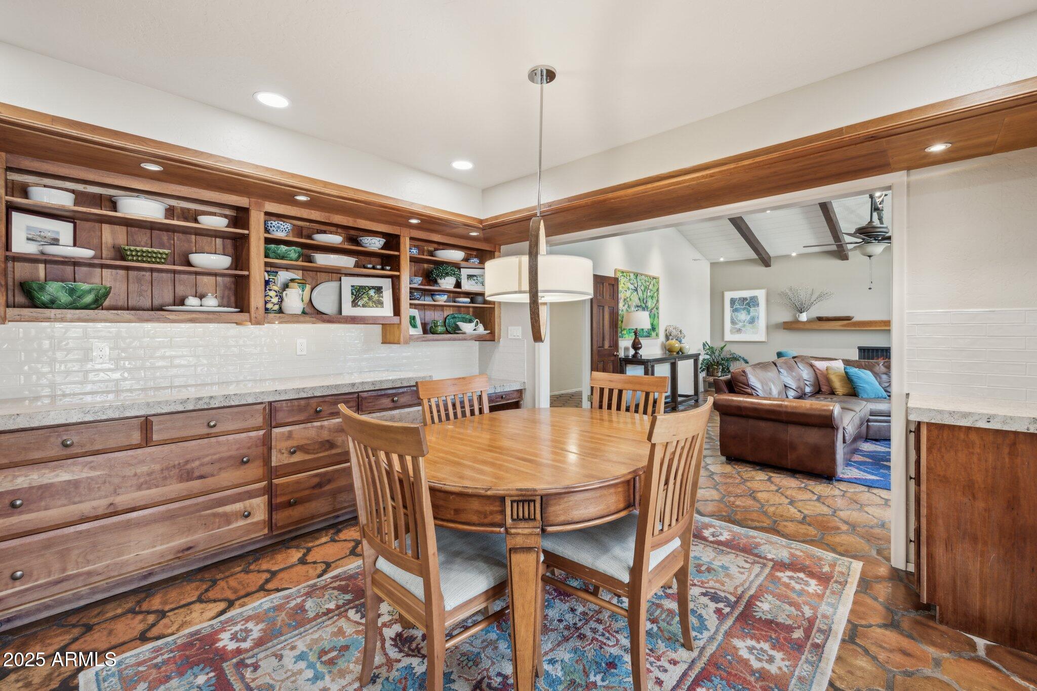 CAMELBACK COUNTRY CLUB ESTATES - Residential