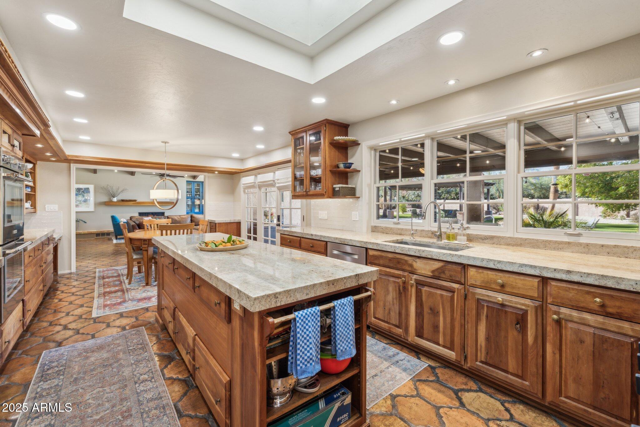 CAMELBACK COUNTRY CLUB ESTATES - Residential
