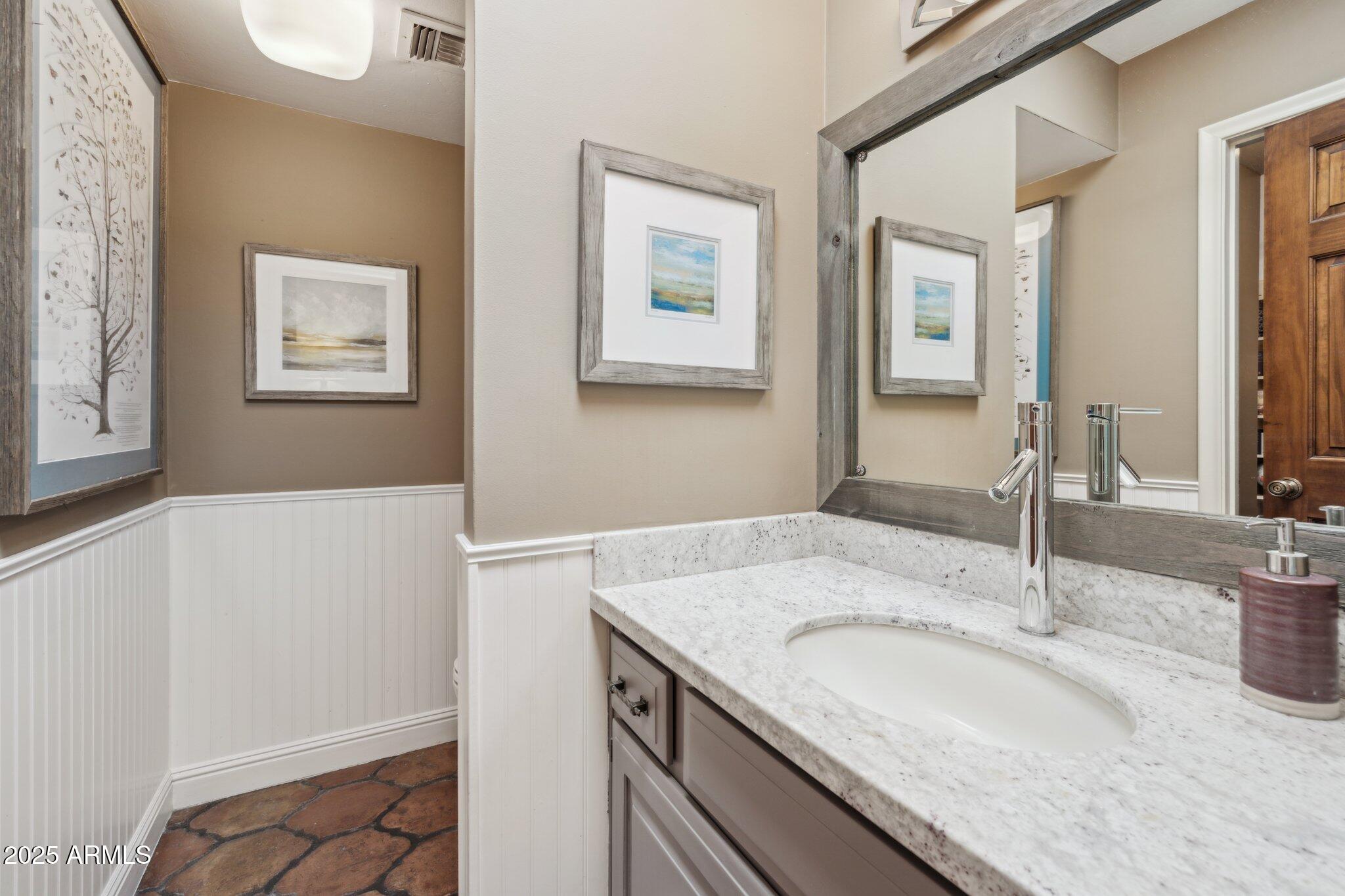 CAMELBACK COUNTRY CLUB ESTATES - Residential