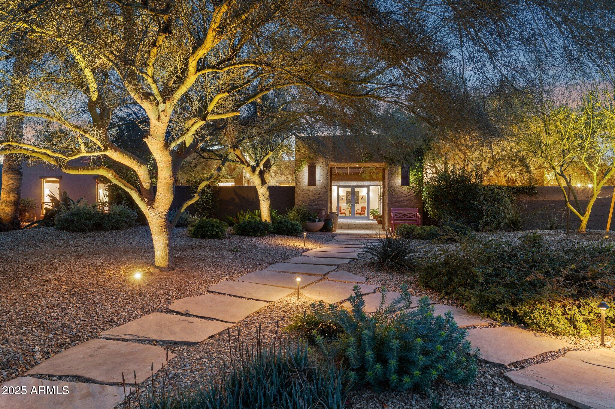 CAMELBACK COUNTRY CLUB ESTATES - Residential