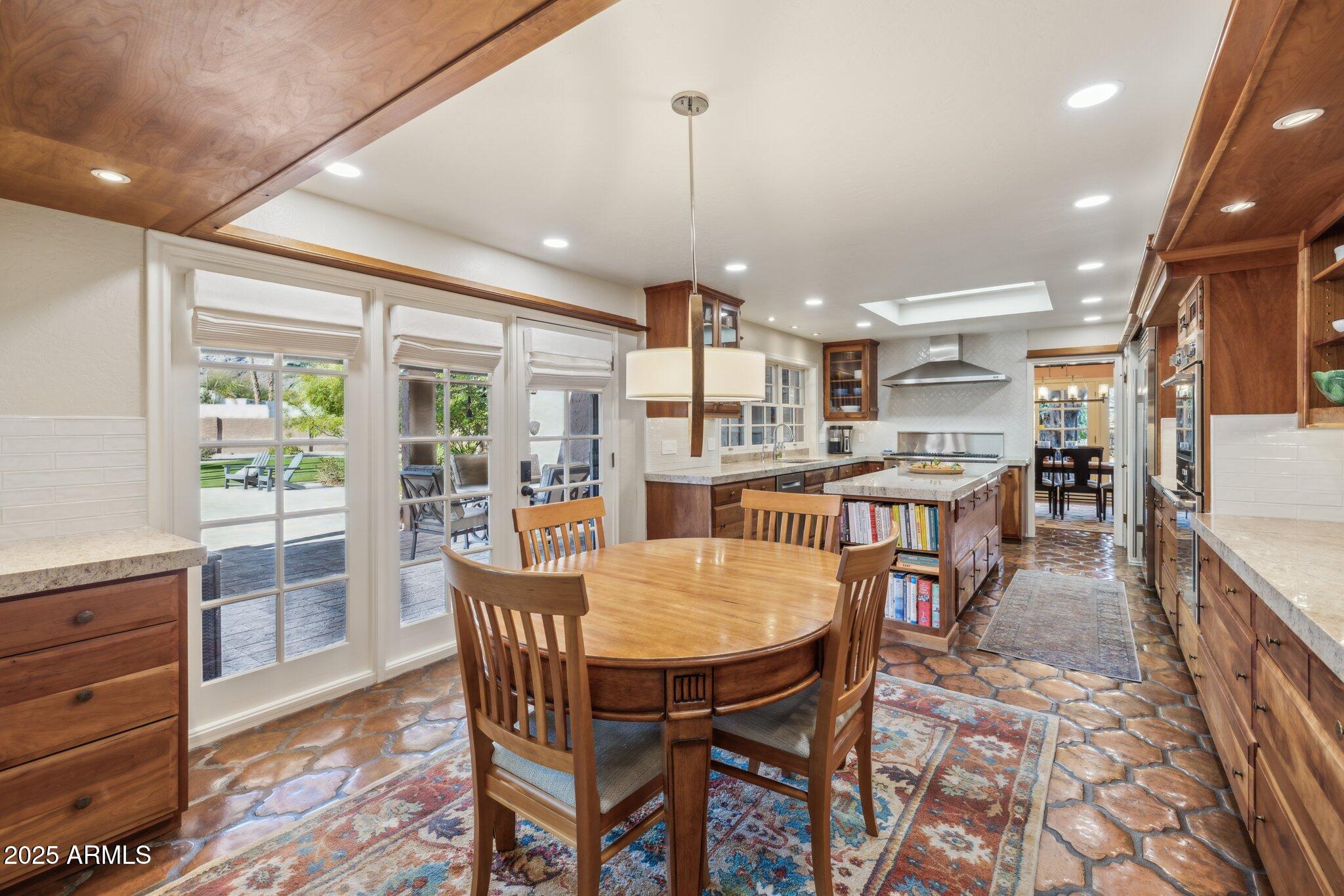 CAMELBACK COUNTRY CLUB ESTATES - Residential