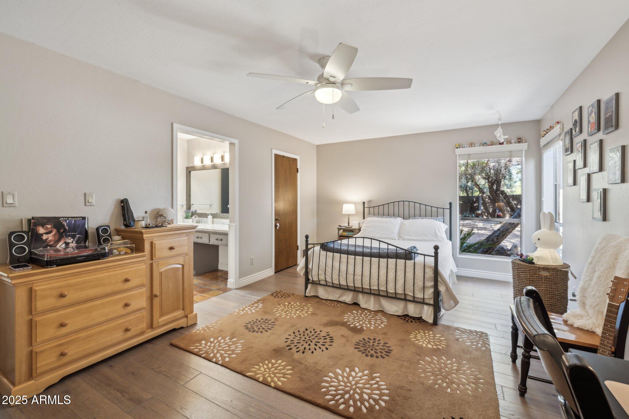 CAMELBACK COUNTRY CLUB ESTATES - Residential