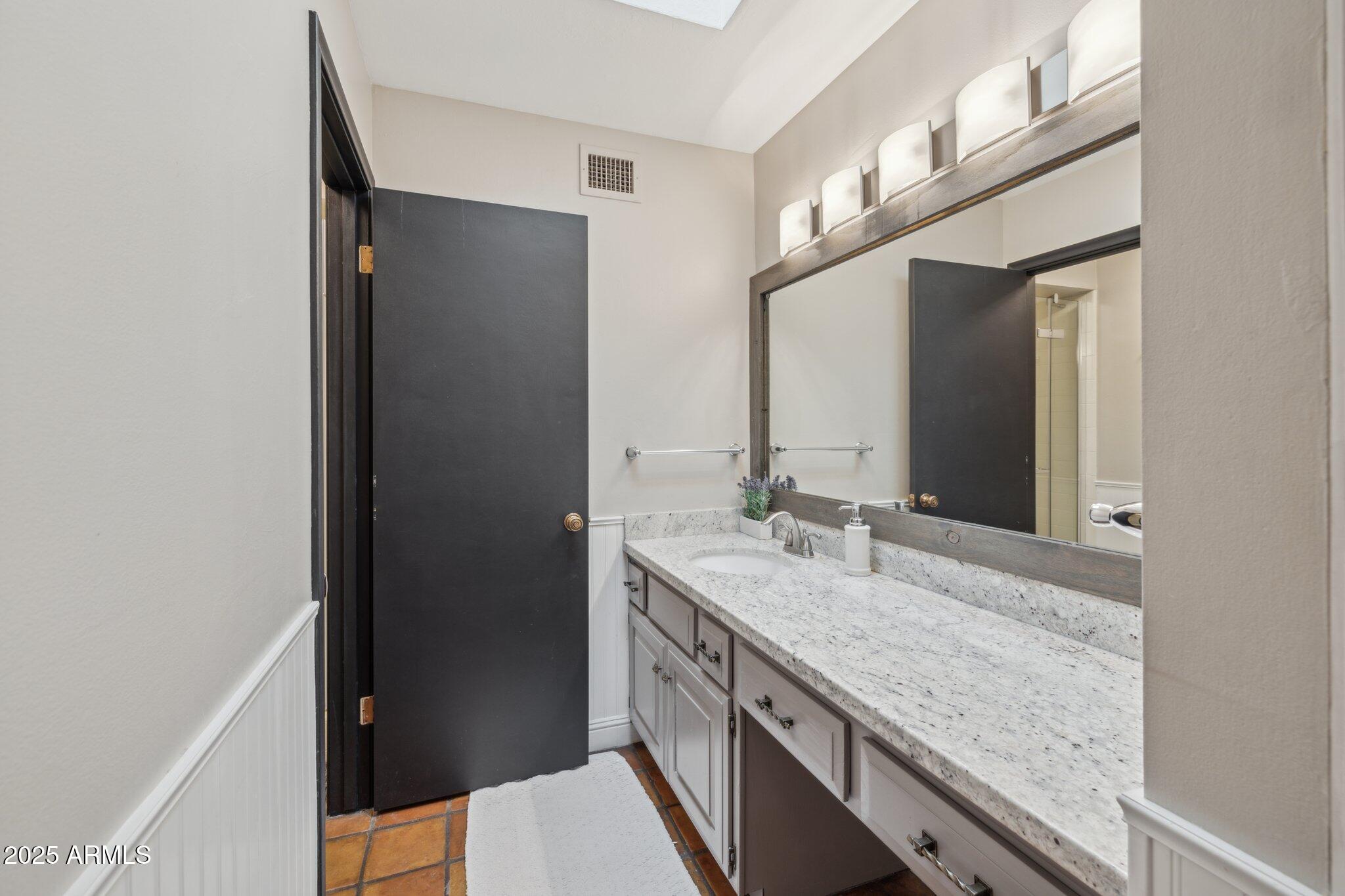 CAMELBACK COUNTRY CLUB ESTATES - Residential