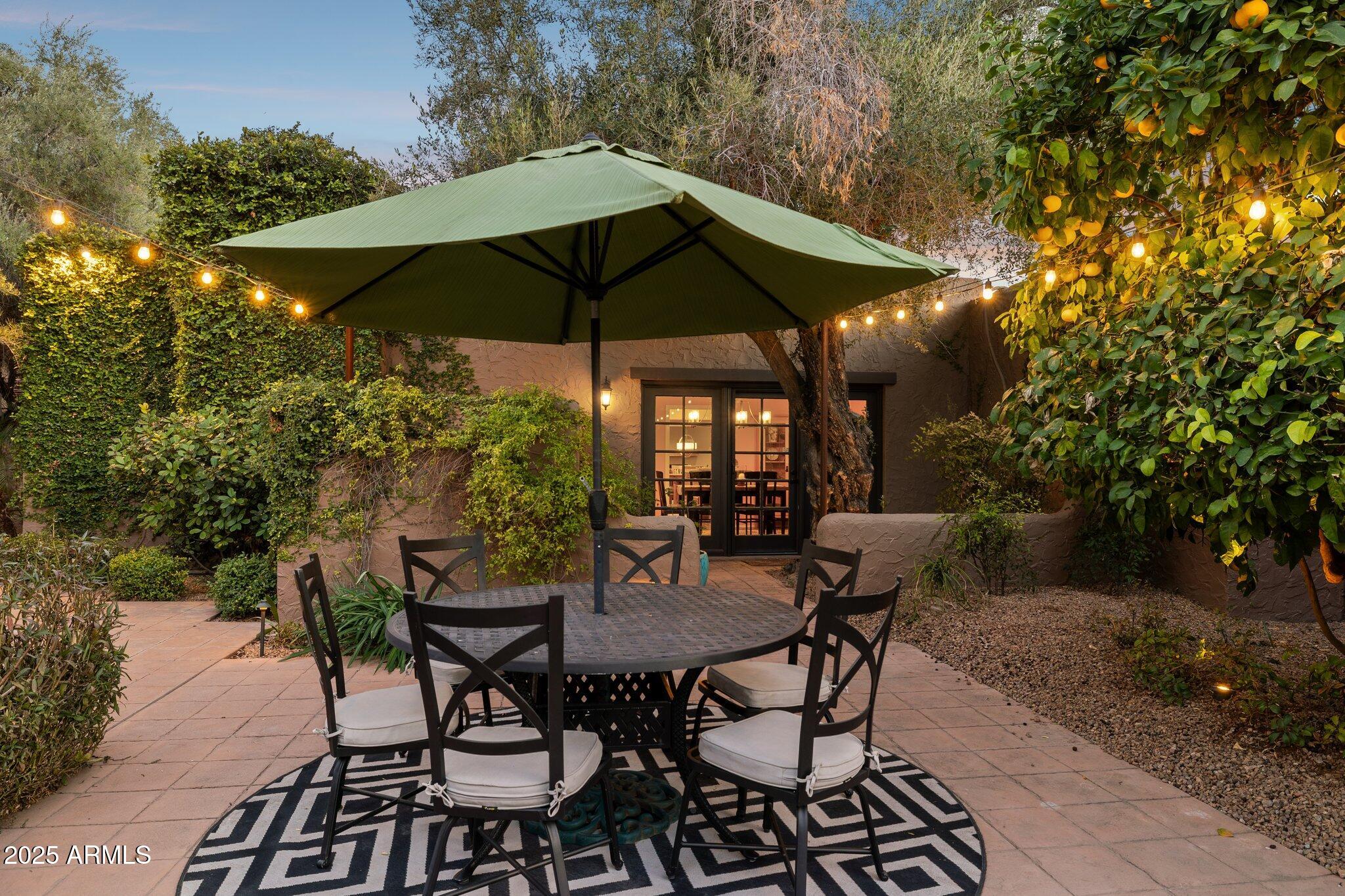 CAMELBACK COUNTRY CLUB ESTATES - Residential
