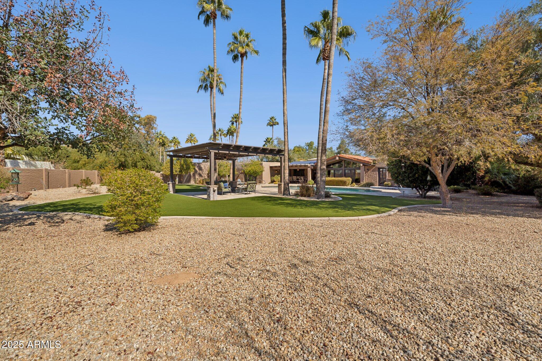 CAMELBACK COUNTRY CLUB ESTATES - Residential