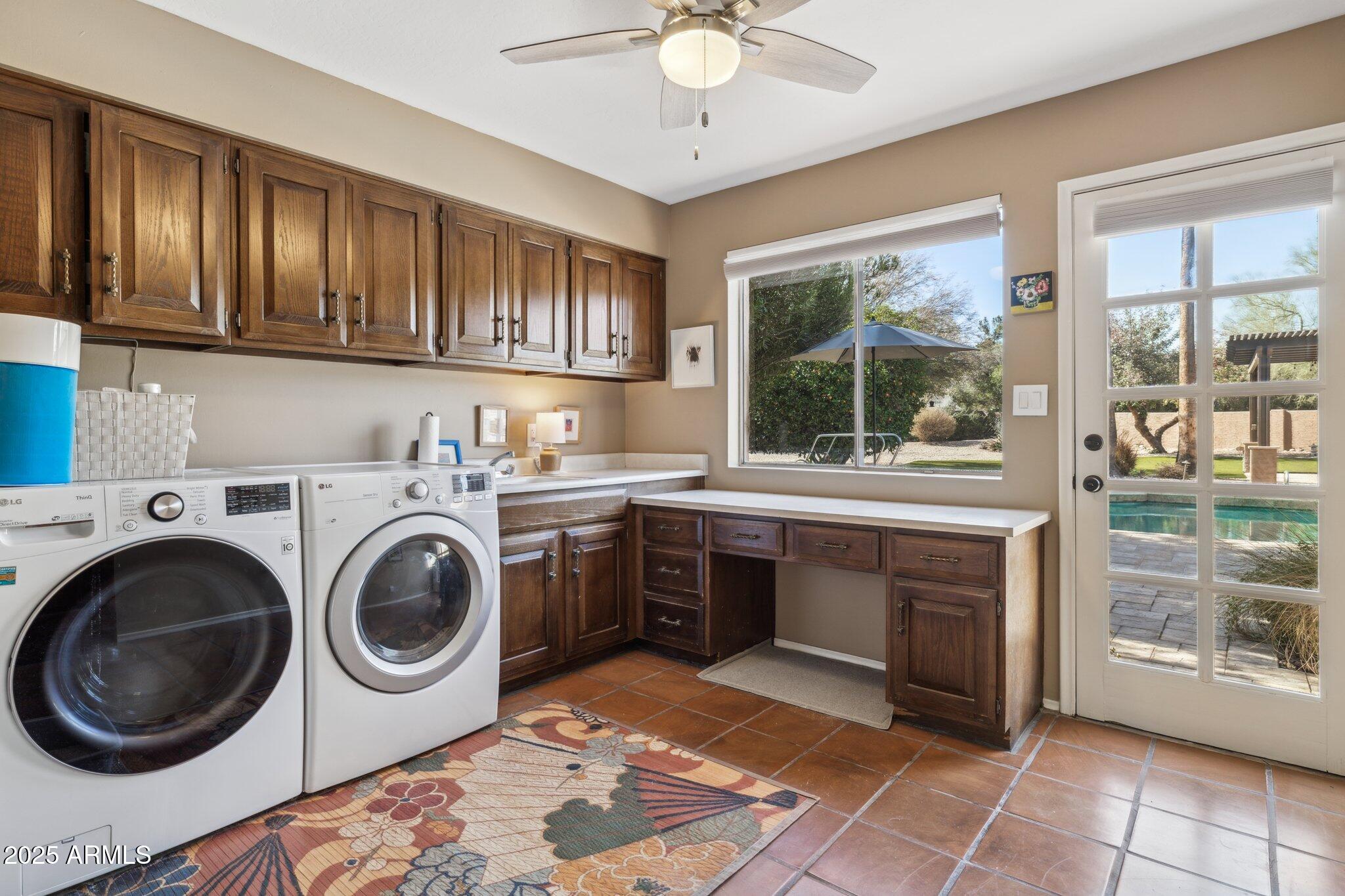 CAMELBACK COUNTRY CLUB ESTATES - Residential