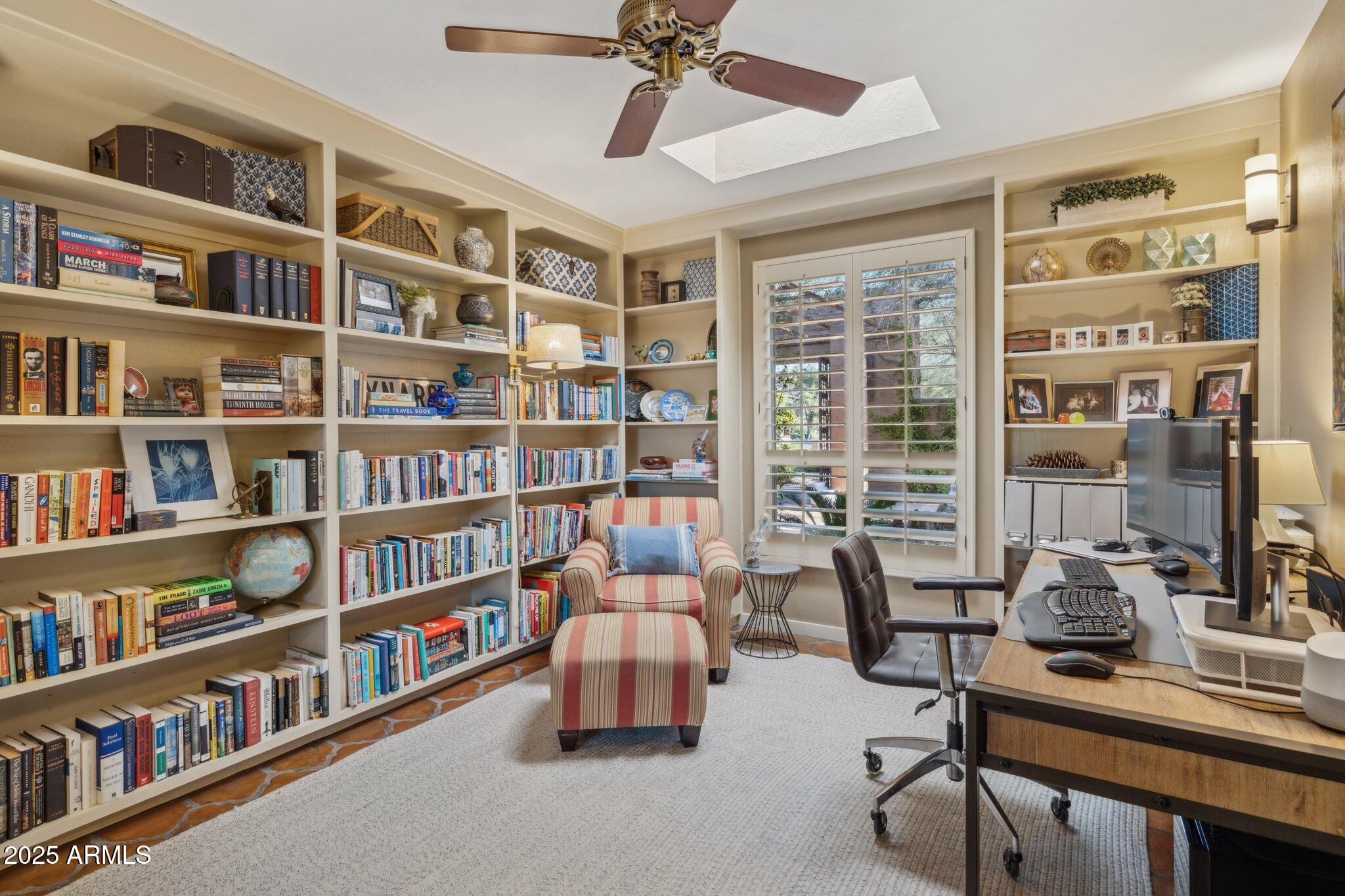 CAMELBACK COUNTRY CLUB ESTATES - Residential