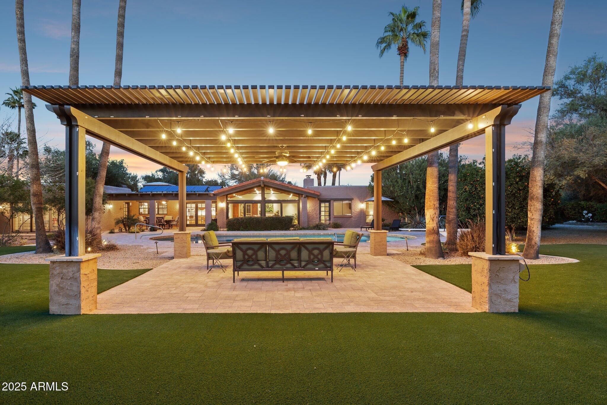 CAMELBACK COUNTRY CLUB ESTATES - Residential