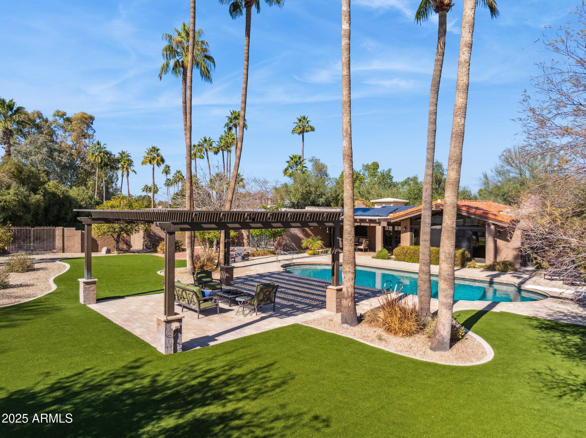 CAMELBACK COUNTRY CLUB ESTATES - Residential
