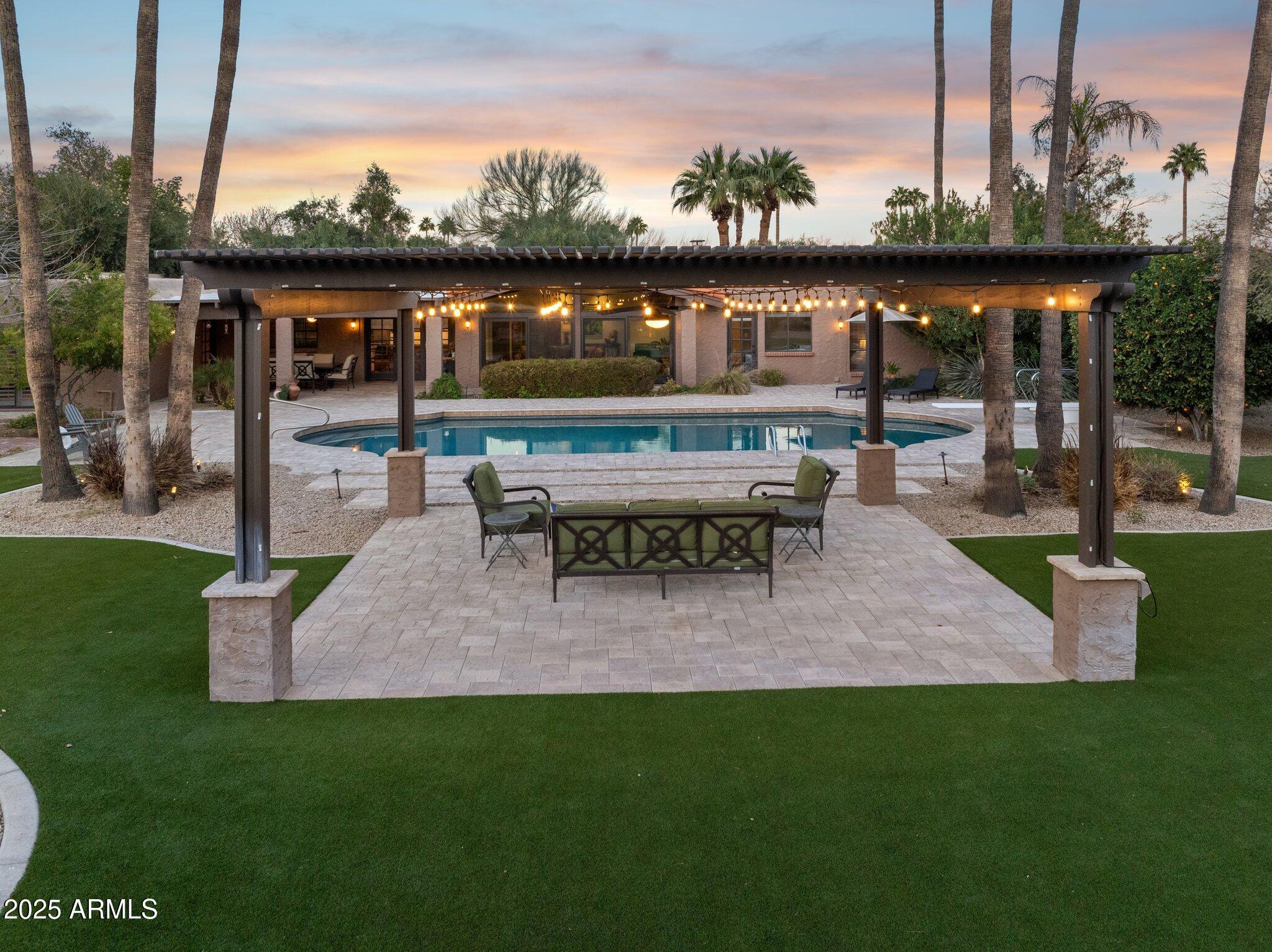 CAMELBACK COUNTRY CLUB ESTATES - Residential