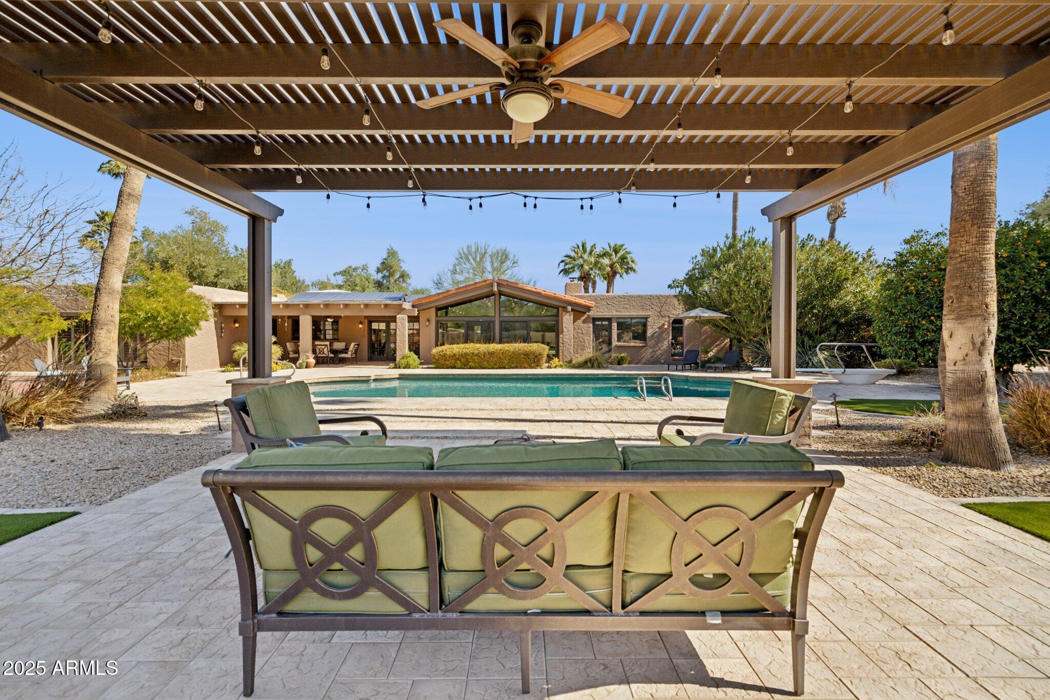 CAMELBACK COUNTRY CLUB ESTATES - Residential