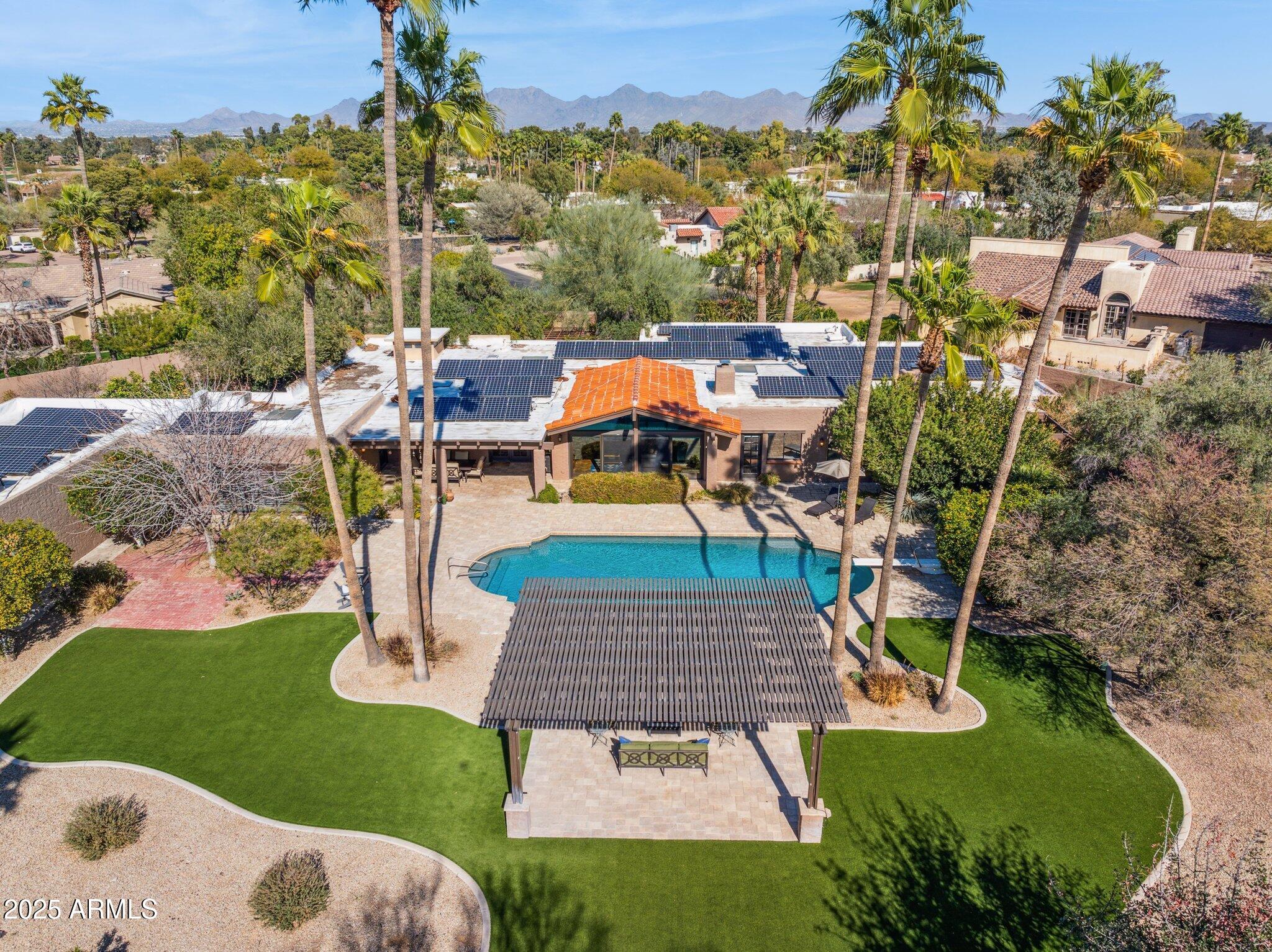CAMELBACK COUNTRY CLUB ESTATES - Residential