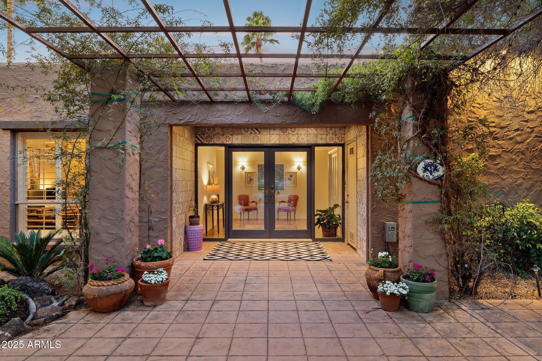 CAMELBACK COUNTRY CLUB ESTATES - Residential