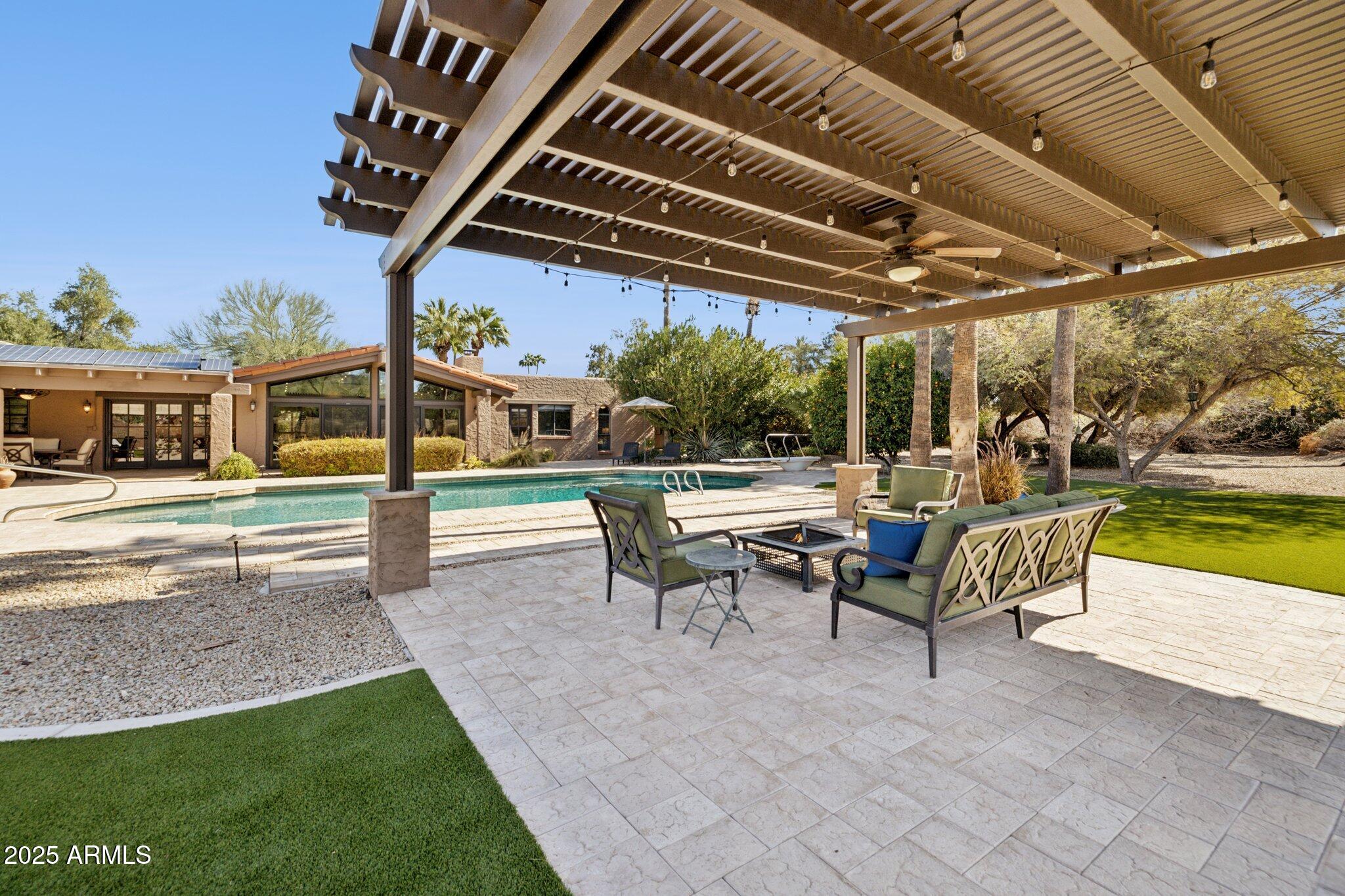 CAMELBACK COUNTRY CLUB ESTATES - Residential