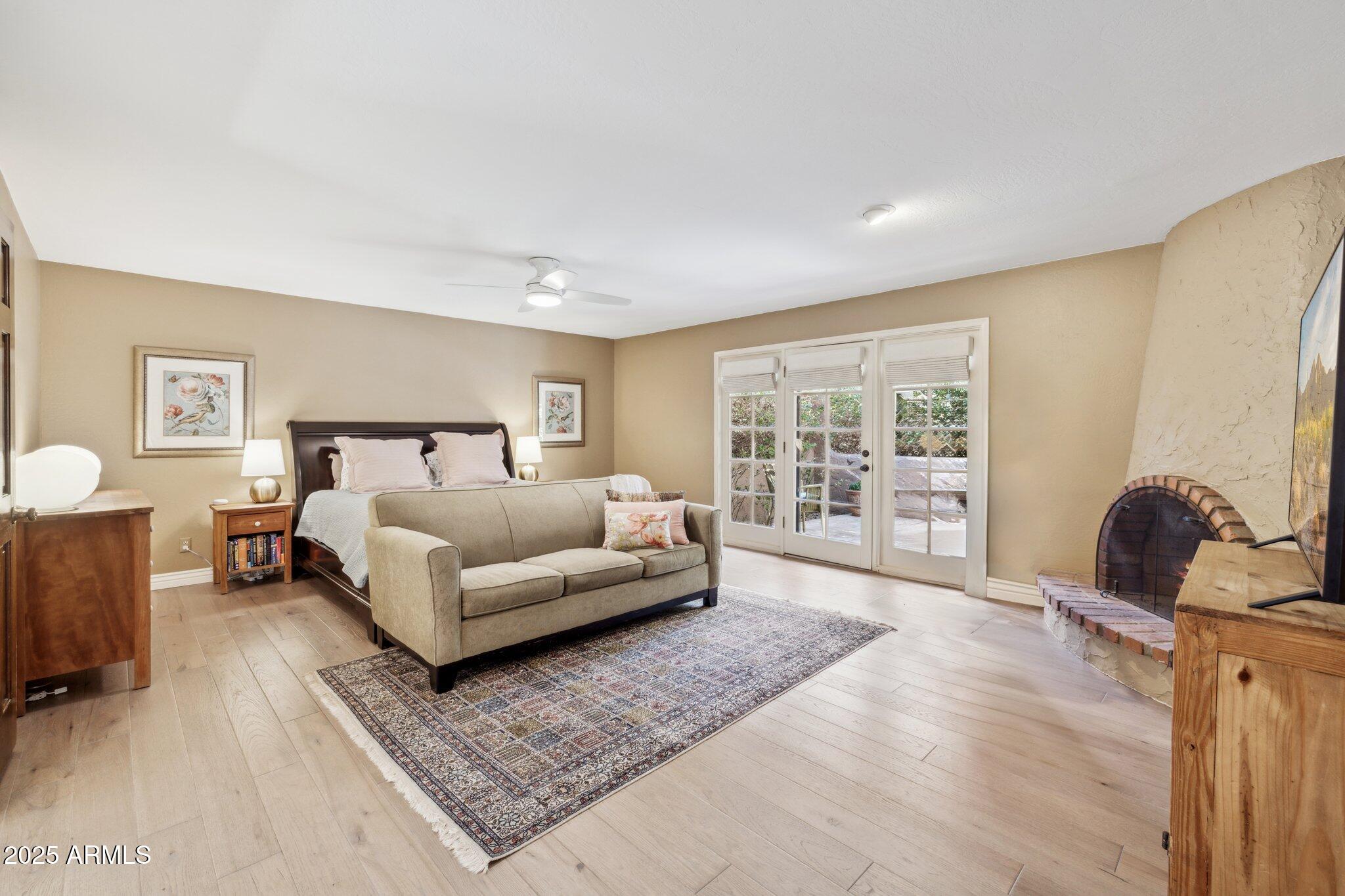 CAMELBACK COUNTRY CLUB ESTATES - Residential