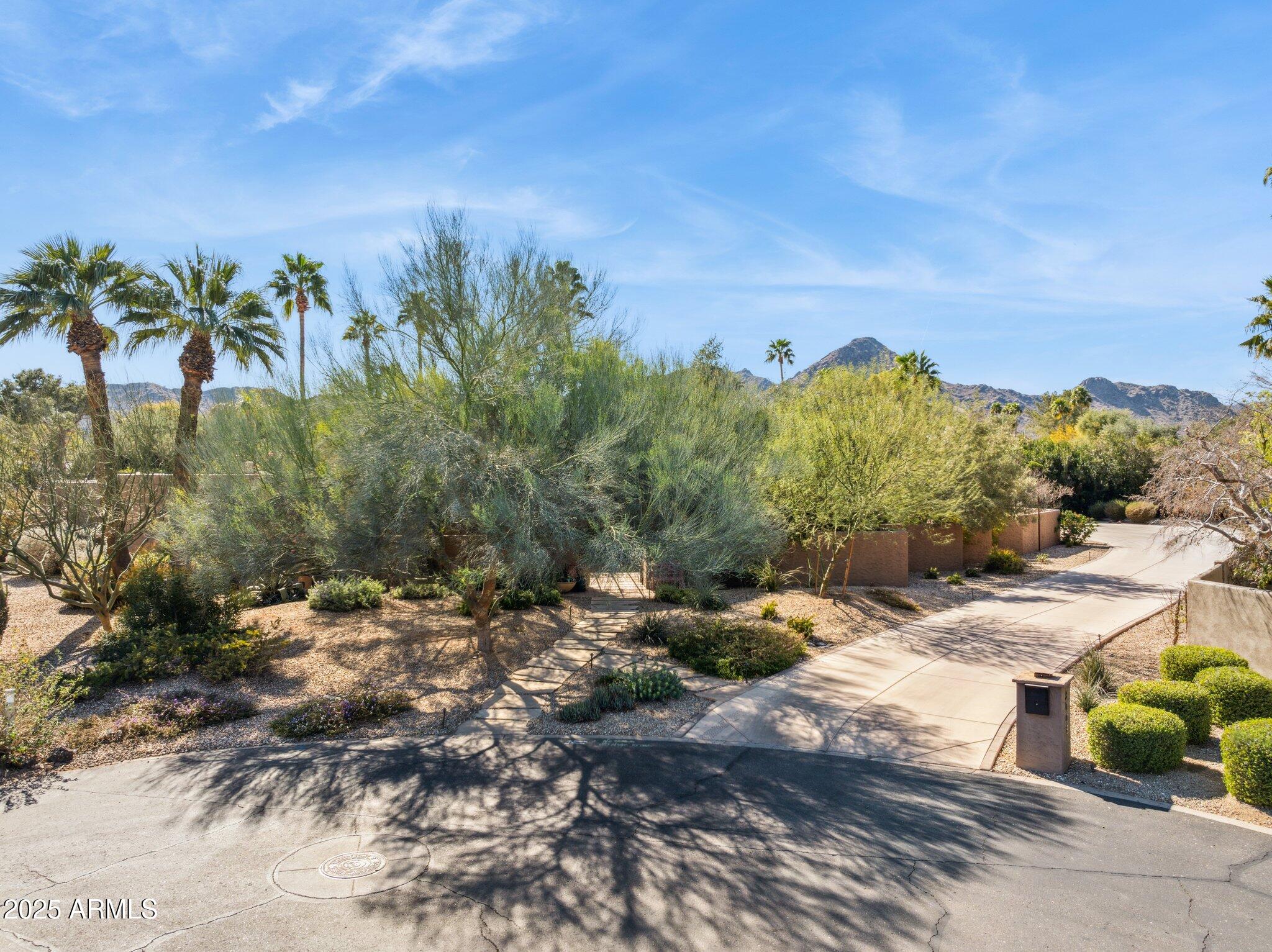CAMELBACK COUNTRY CLUB ESTATES - Residential