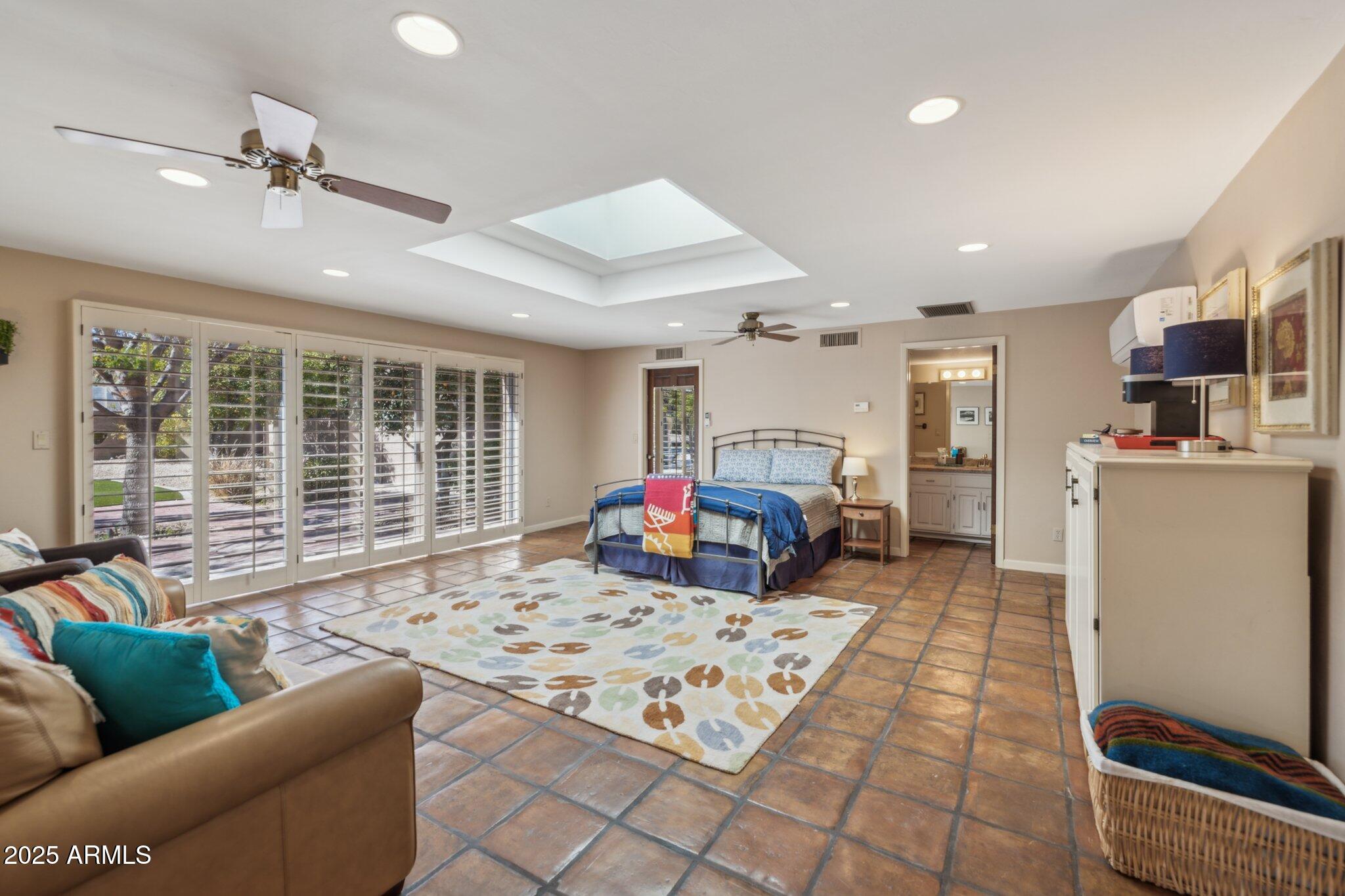 CAMELBACK COUNTRY CLUB ESTATES - Residential