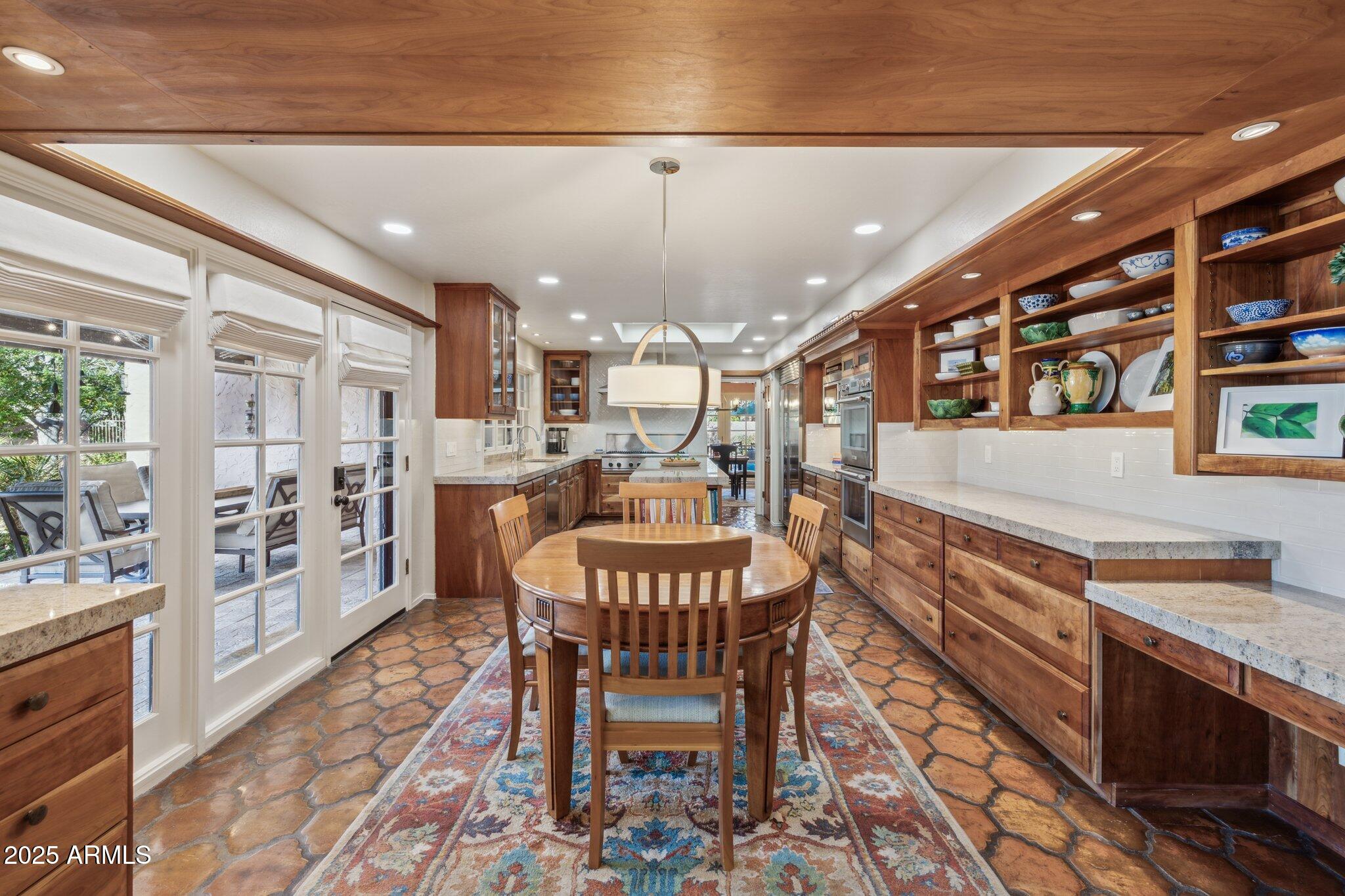 CAMELBACK COUNTRY CLUB ESTATES - Residential