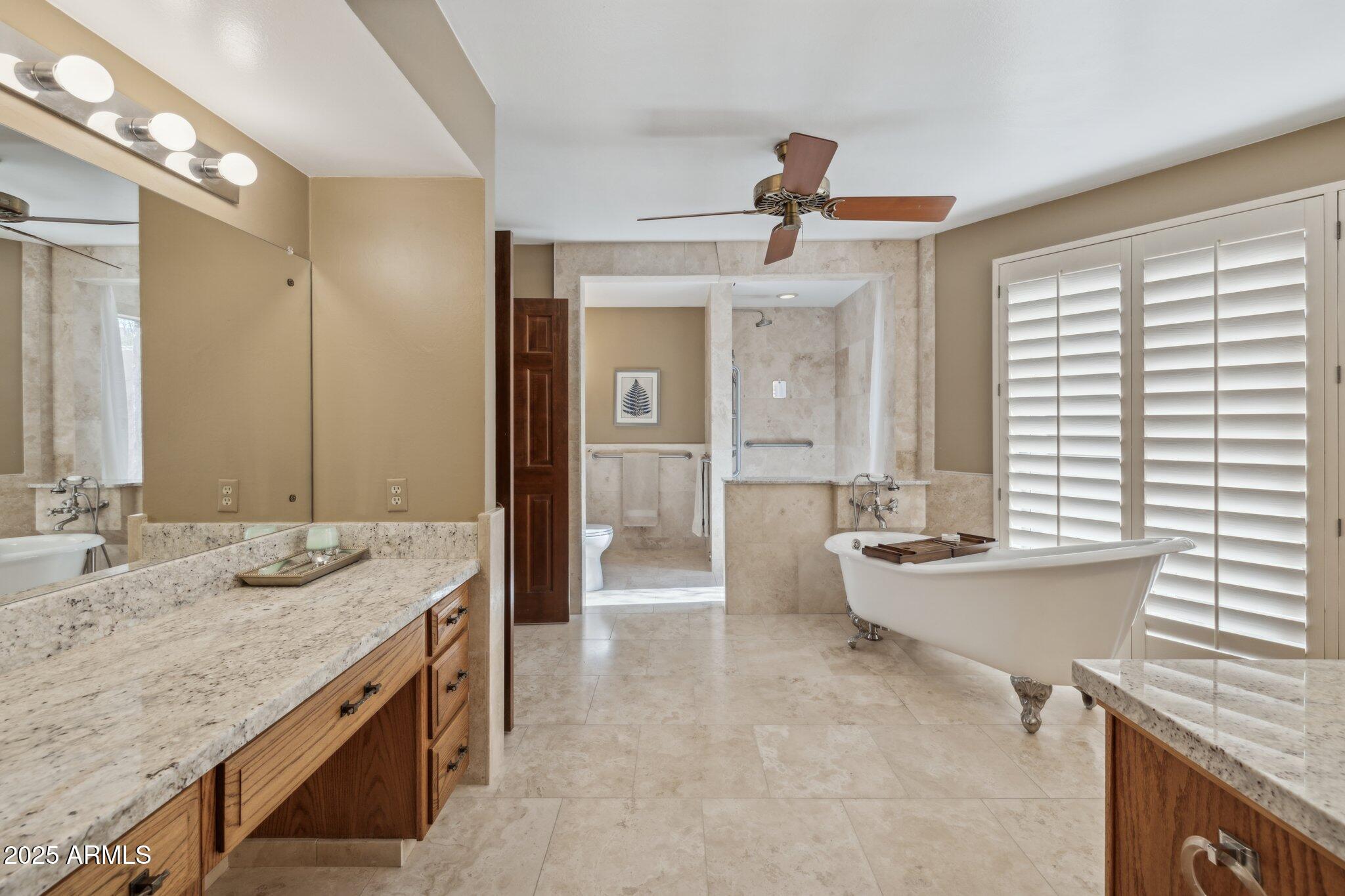 CAMELBACK COUNTRY CLUB ESTATES - Residential