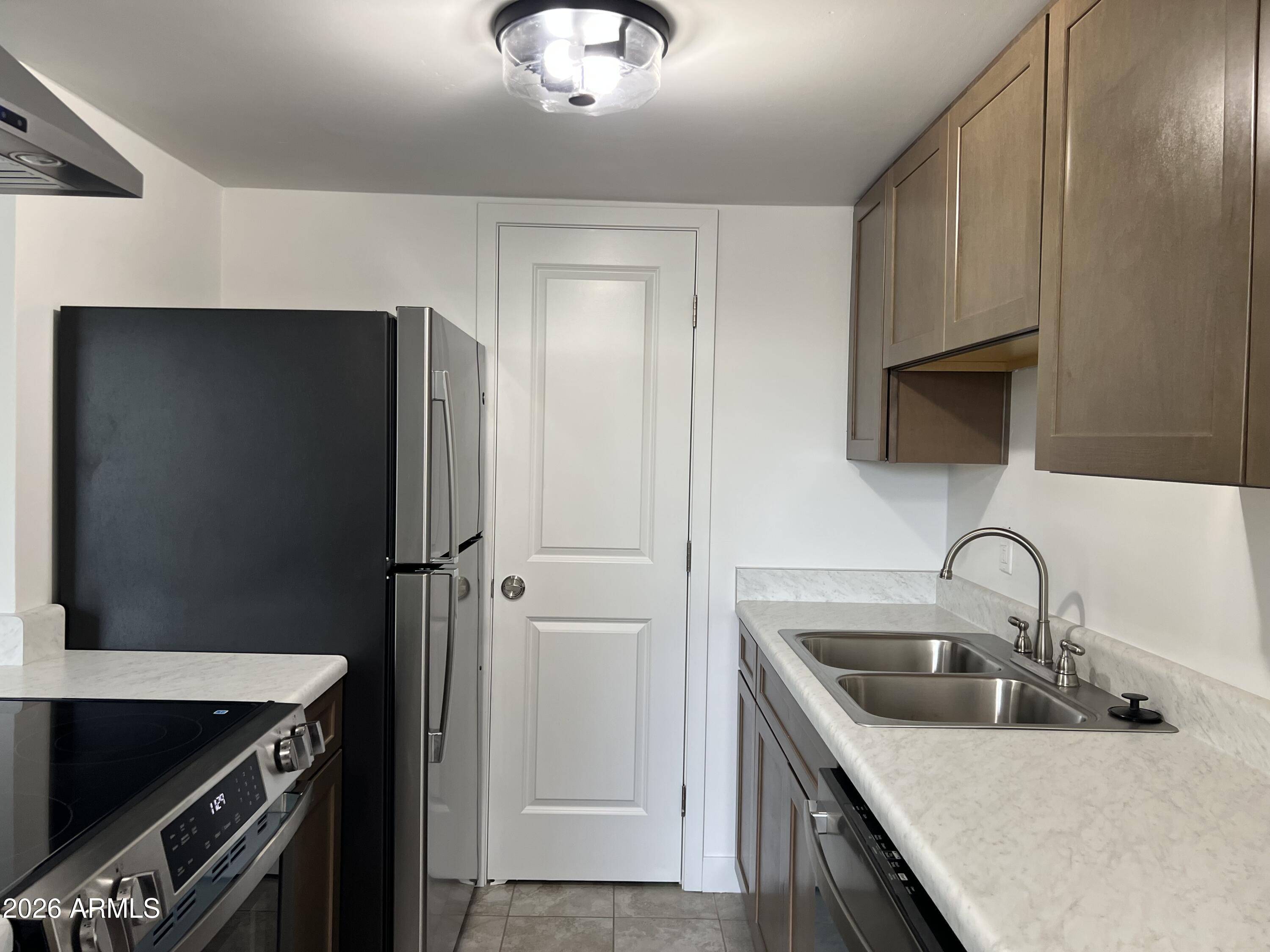 HALLCRAFT VILLAS GLENDALE - Residential