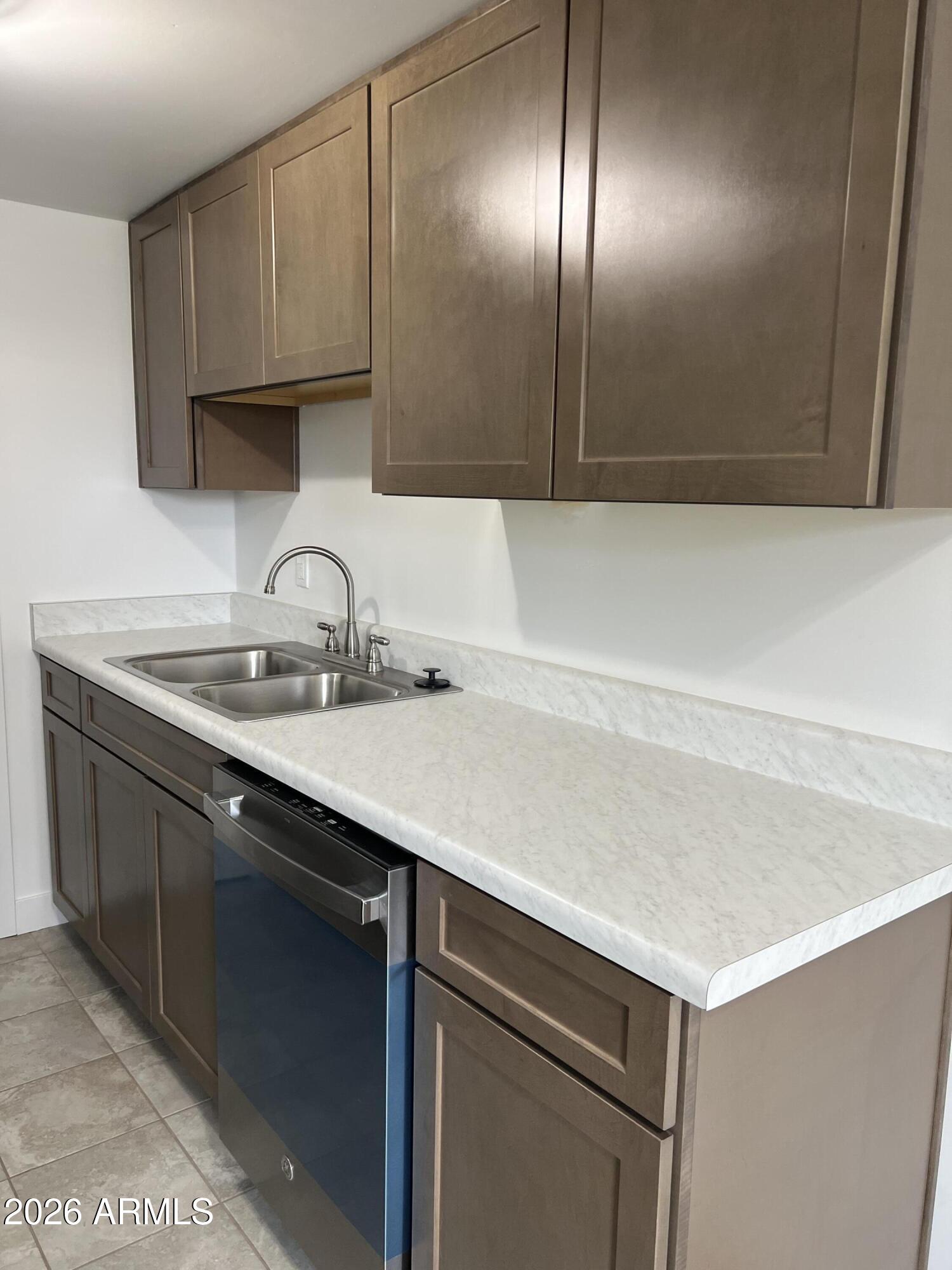 HALLCRAFT VILLAS GLENDALE - Residential