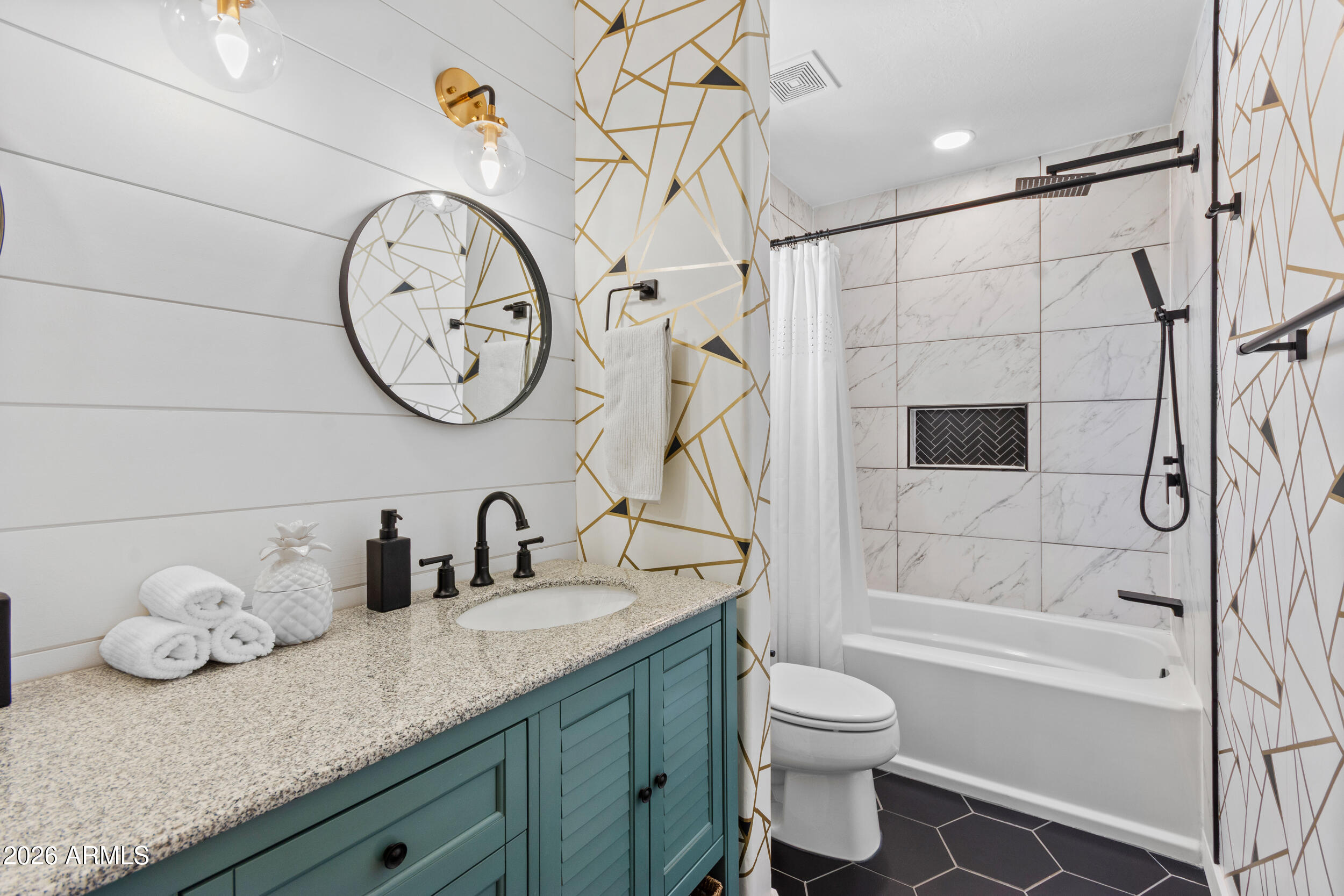 STRATLAND ESTATES - Residential