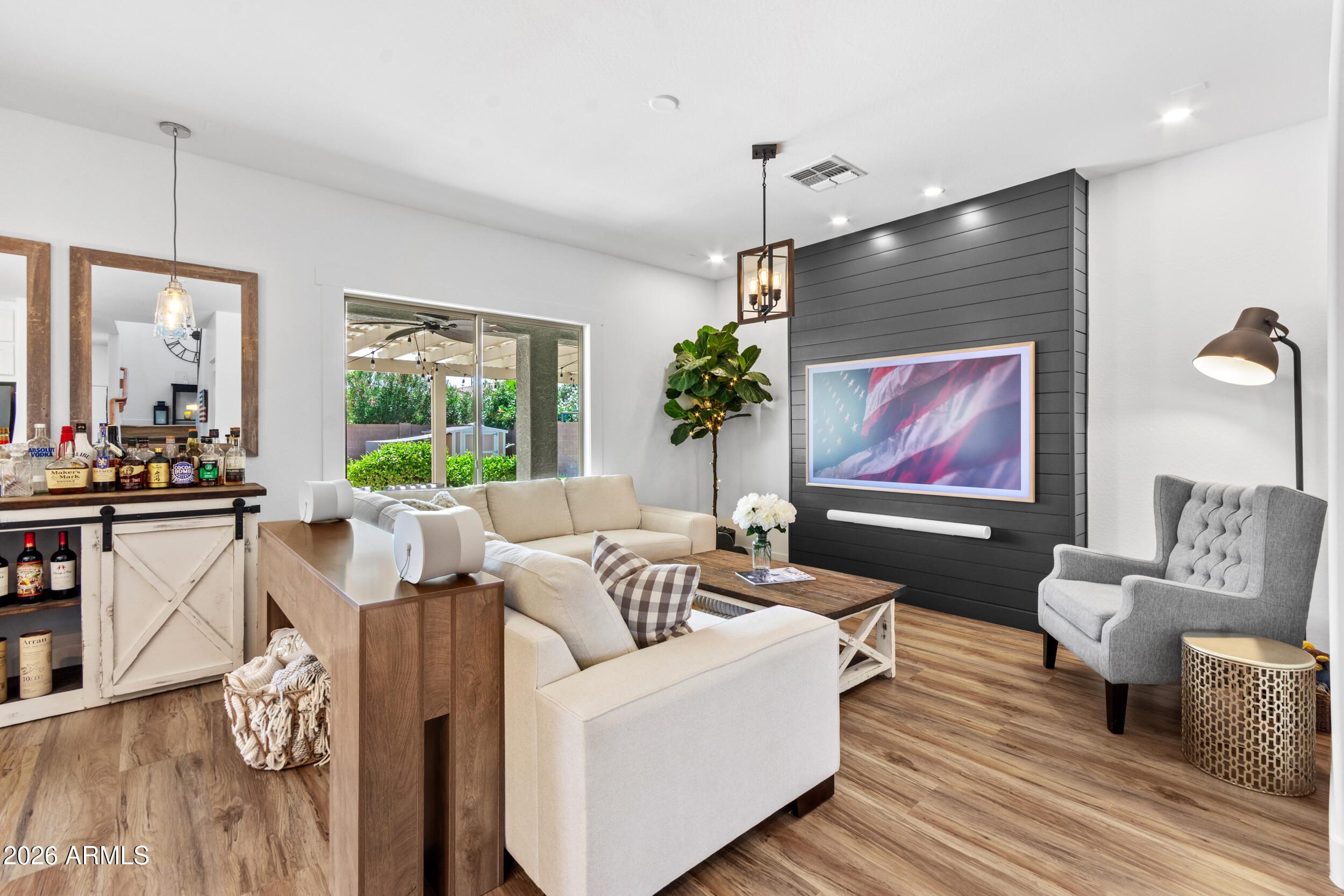 STRATLAND ESTATES - Residential