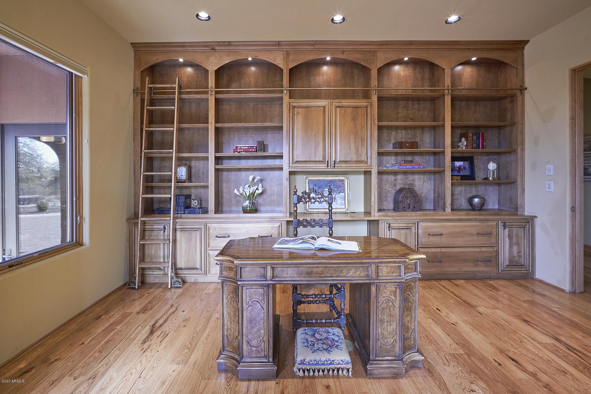 PRADO ESTATES - Residential