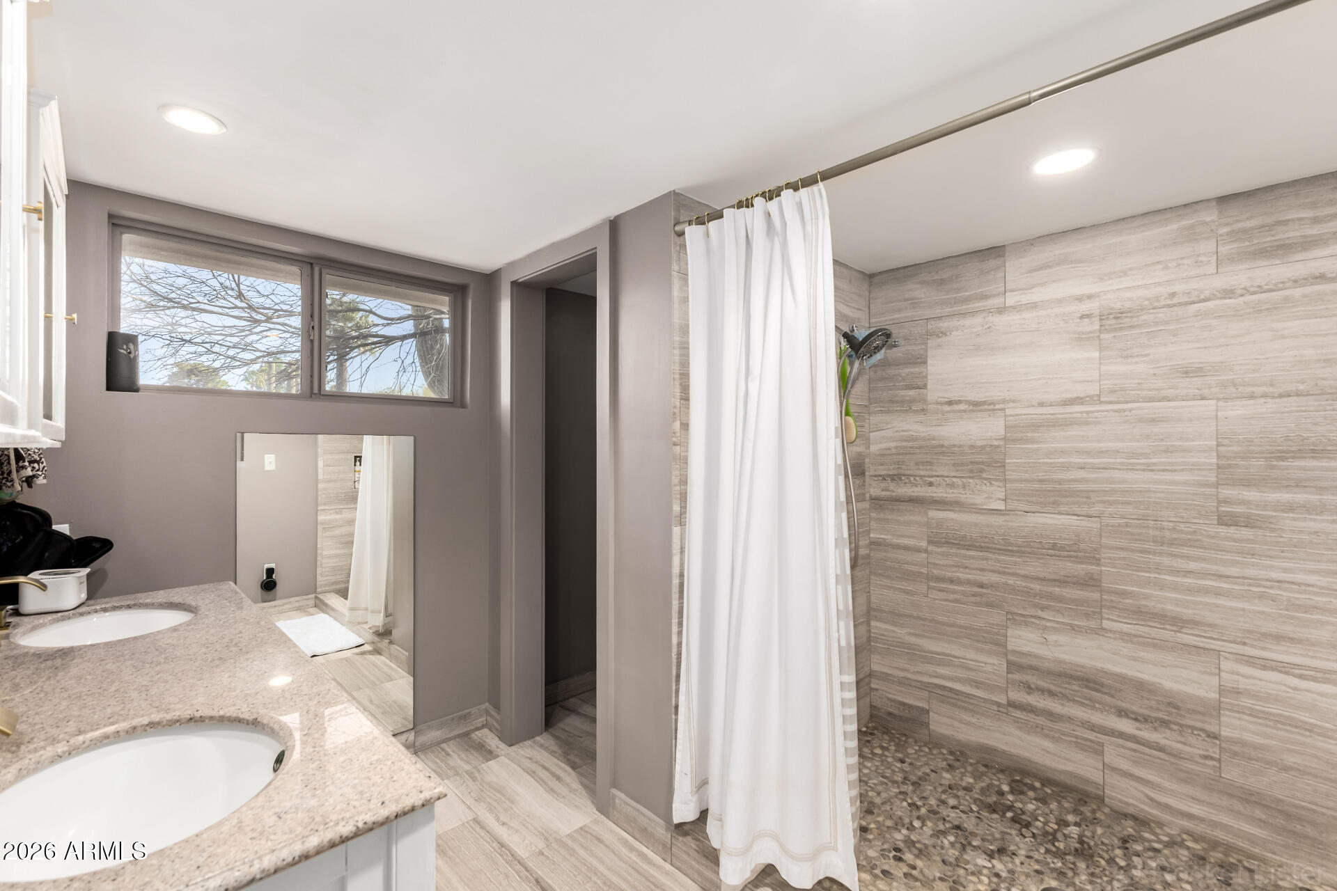 CAREFREE TOO - Residential