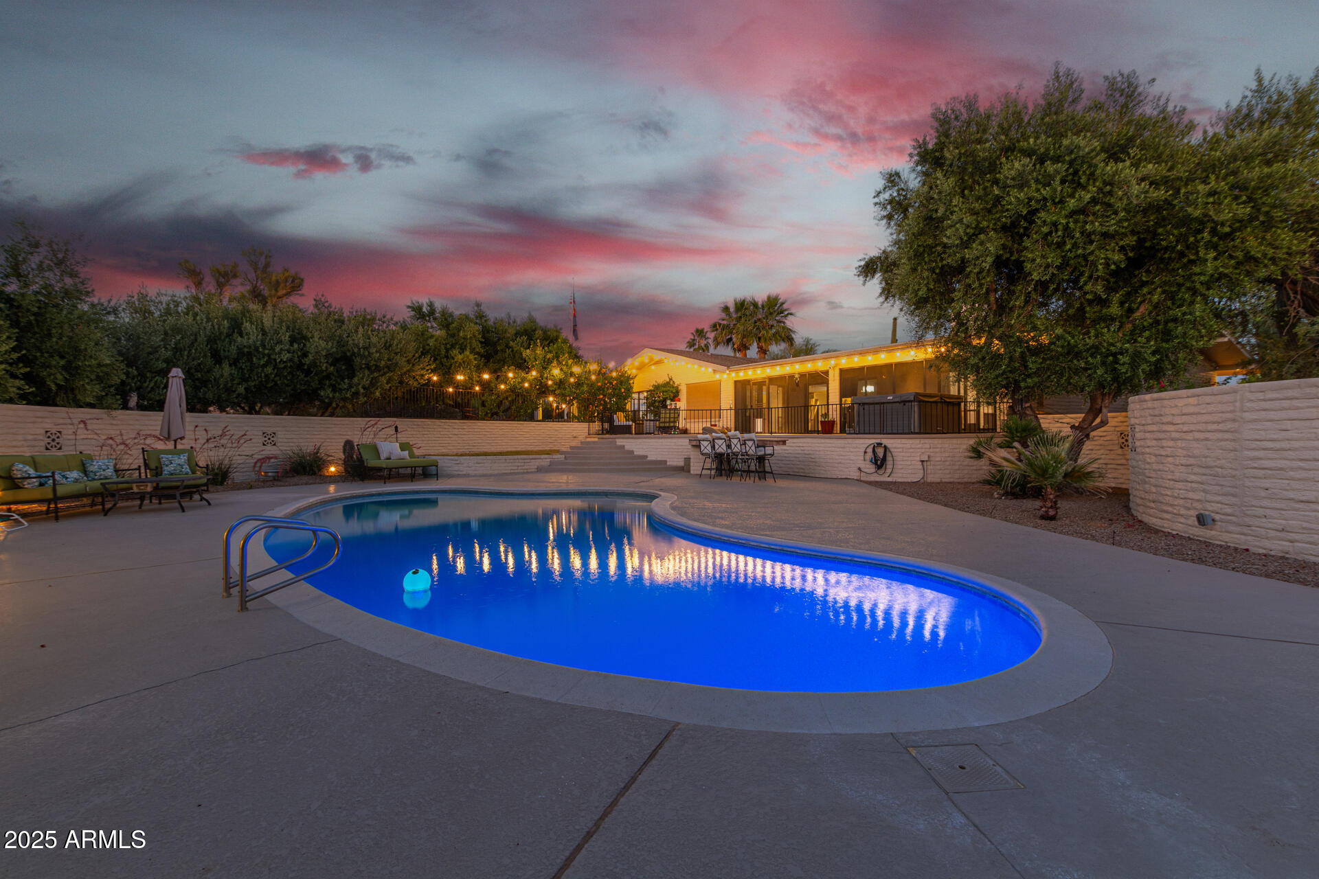 CAREFREE TOO - Residential