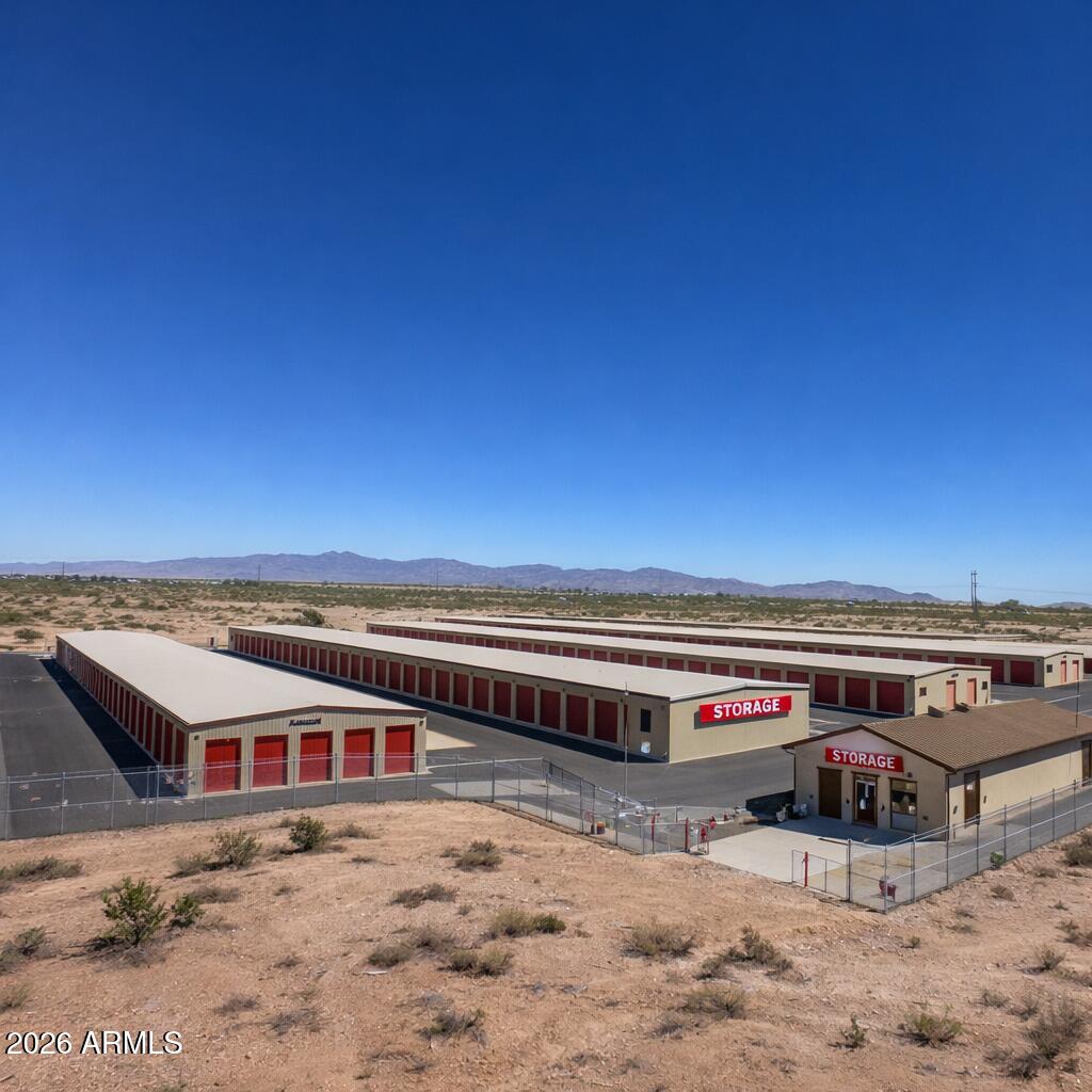 Prime 4.67-acre commercial lot in Sweetwater Estates, perfectly situated just minutes from I-10.
Zoned C-G (General Commerce) — ideal for retail, office, or mixed-use development.
Surrounded by residential expansion and strong traffic visibility.
Utilities nearby, flat terrain, and ready for your next investment project.
Excellent opportunity to secure land in one of Buckeye's fastest-growing areas!