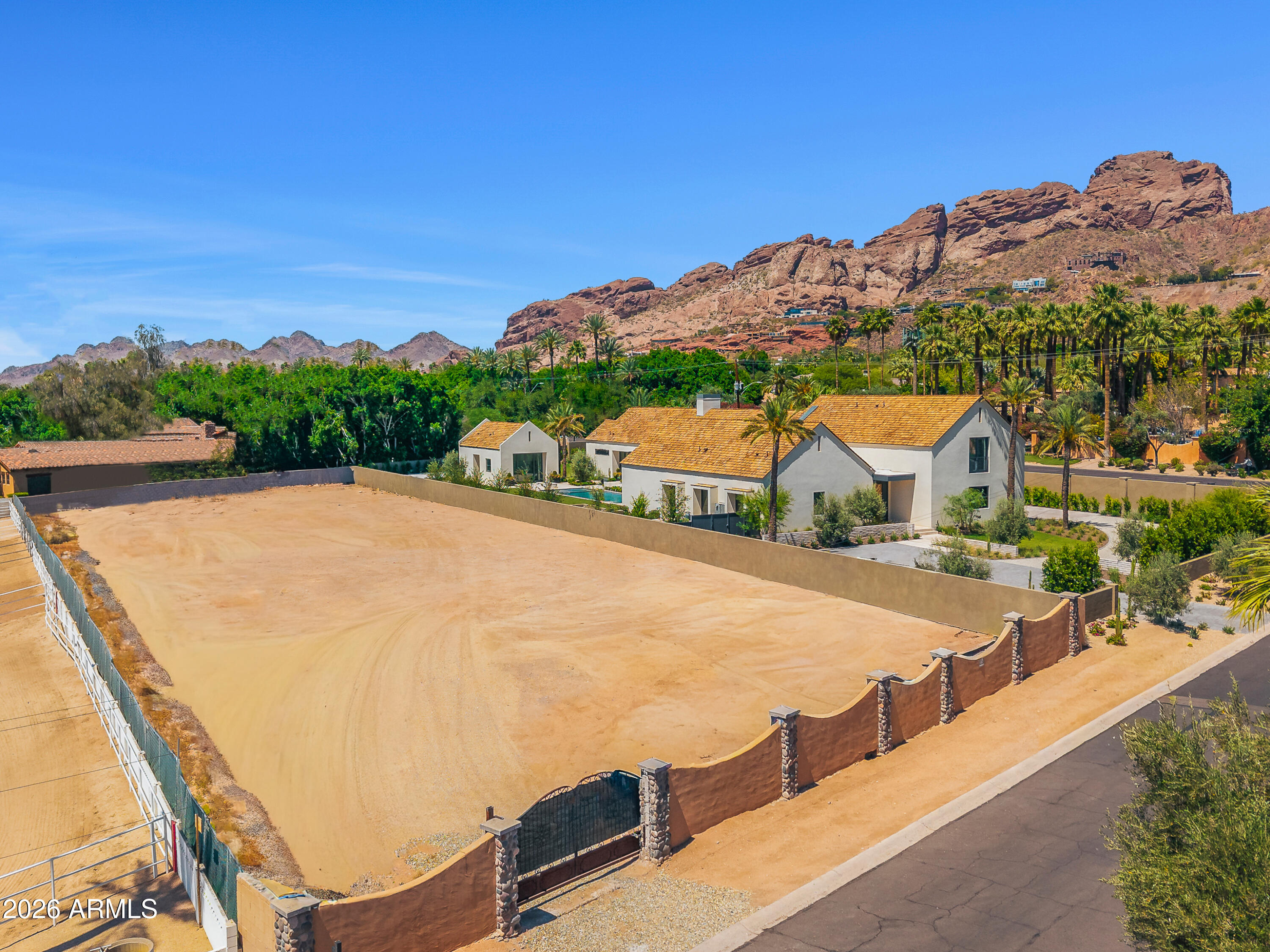 Rare Opportunity in the Heart of Arcadia!
Build your dream home on this expansive 3/4-acre lot with stunning views of Camelback Mountain. Located in one of the most prestigious neighborhoods in the Valley, this property is surrounded by luxury estates and is fully prepped for construction — all utilities are already on site. Don't miss your chance to create something extraordinary in one of Phoenix's most sought-after locations!