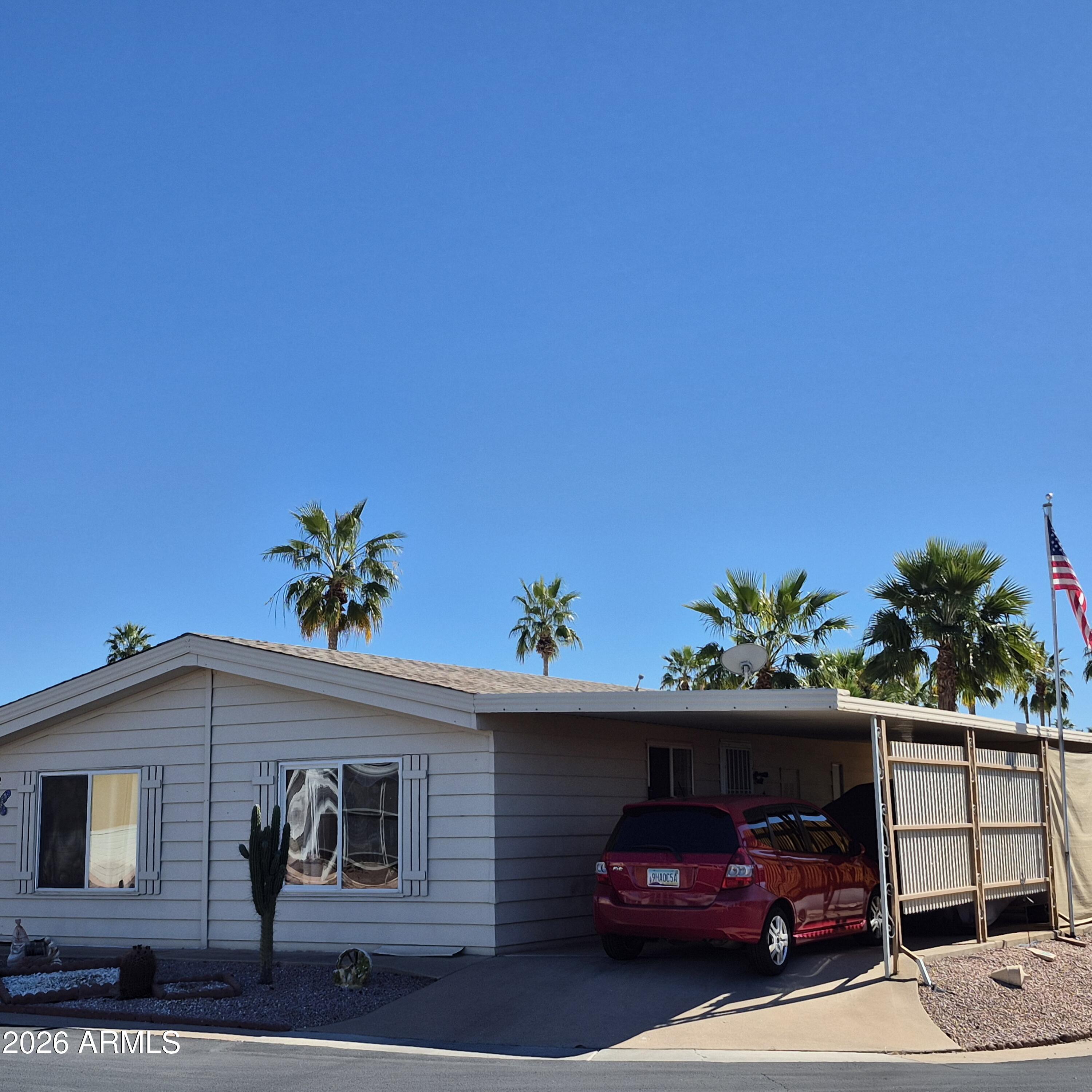 Holiday Palms - Residential