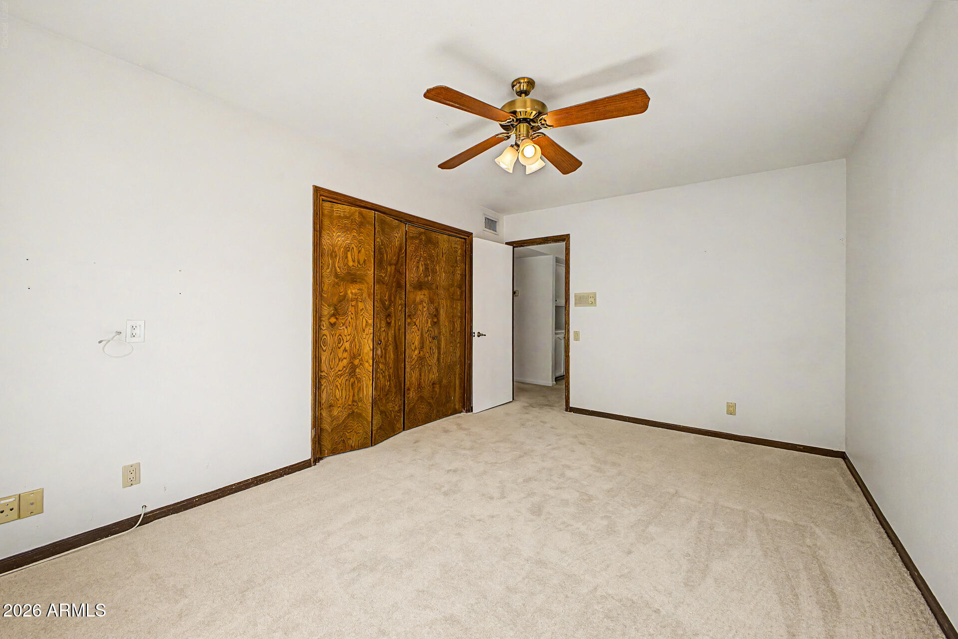 PARADISE PARK MANOR 2 - Residential