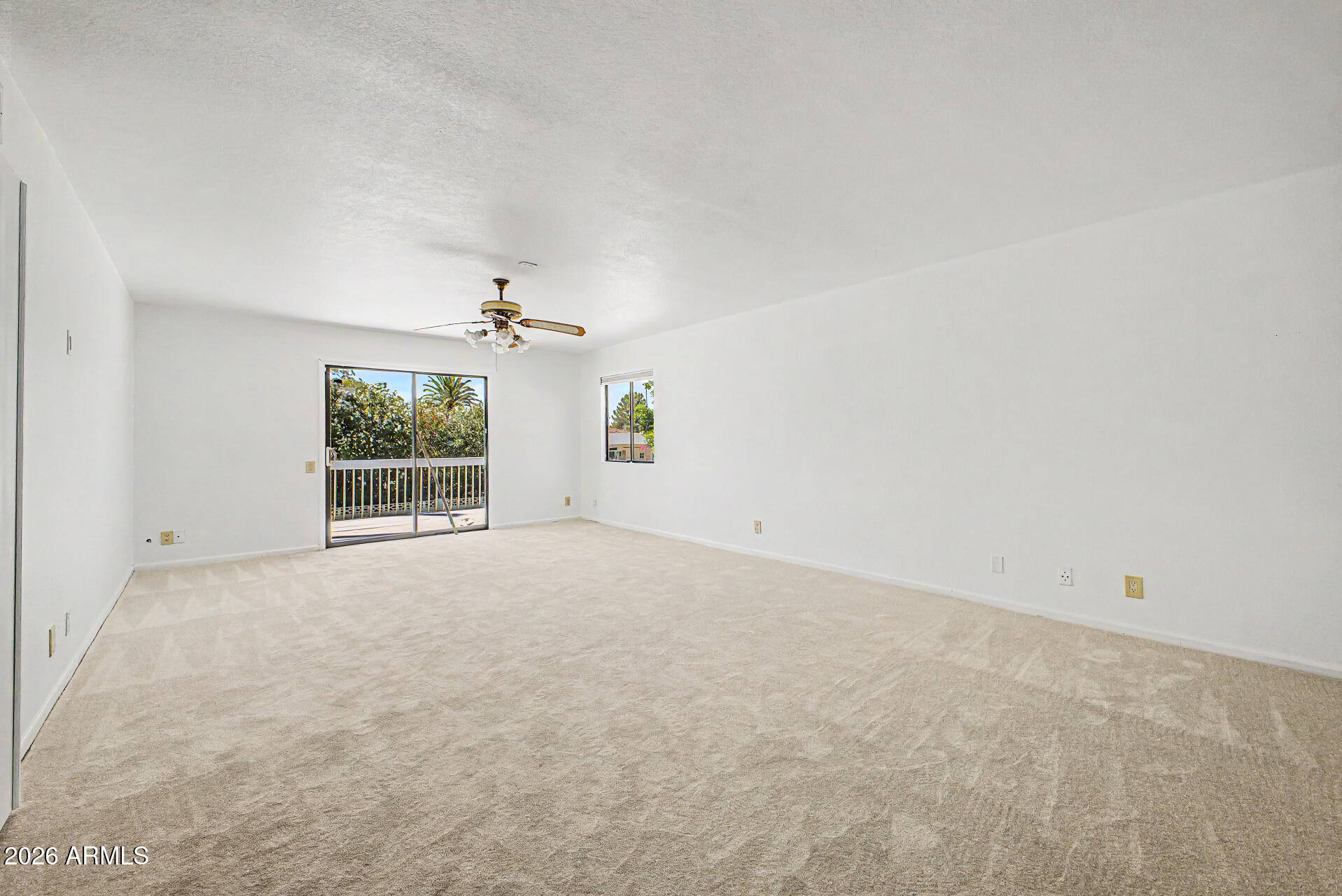 PARADISE PARK MANOR 2 - Residential