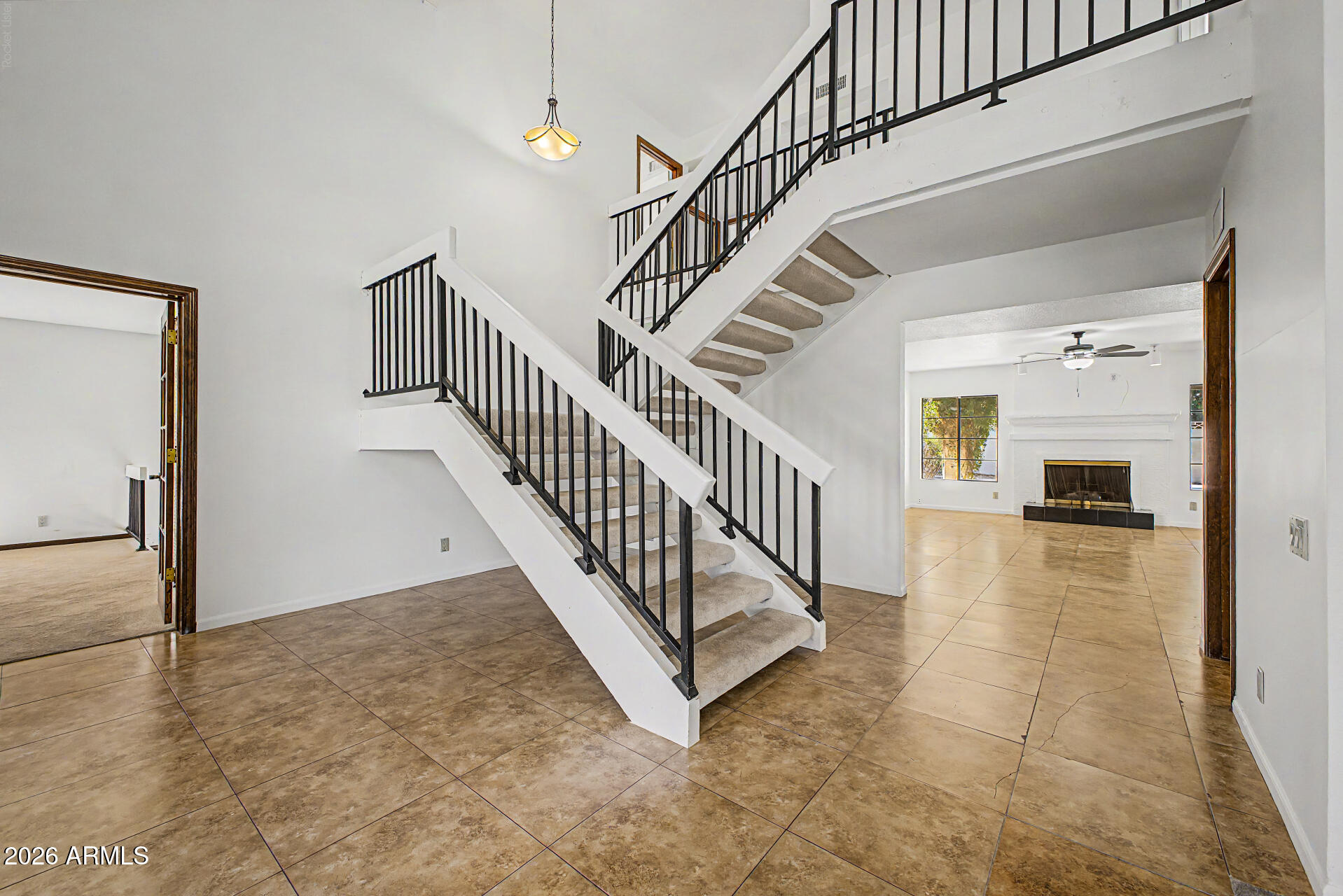 PARADISE PARK MANOR 2 - Residential